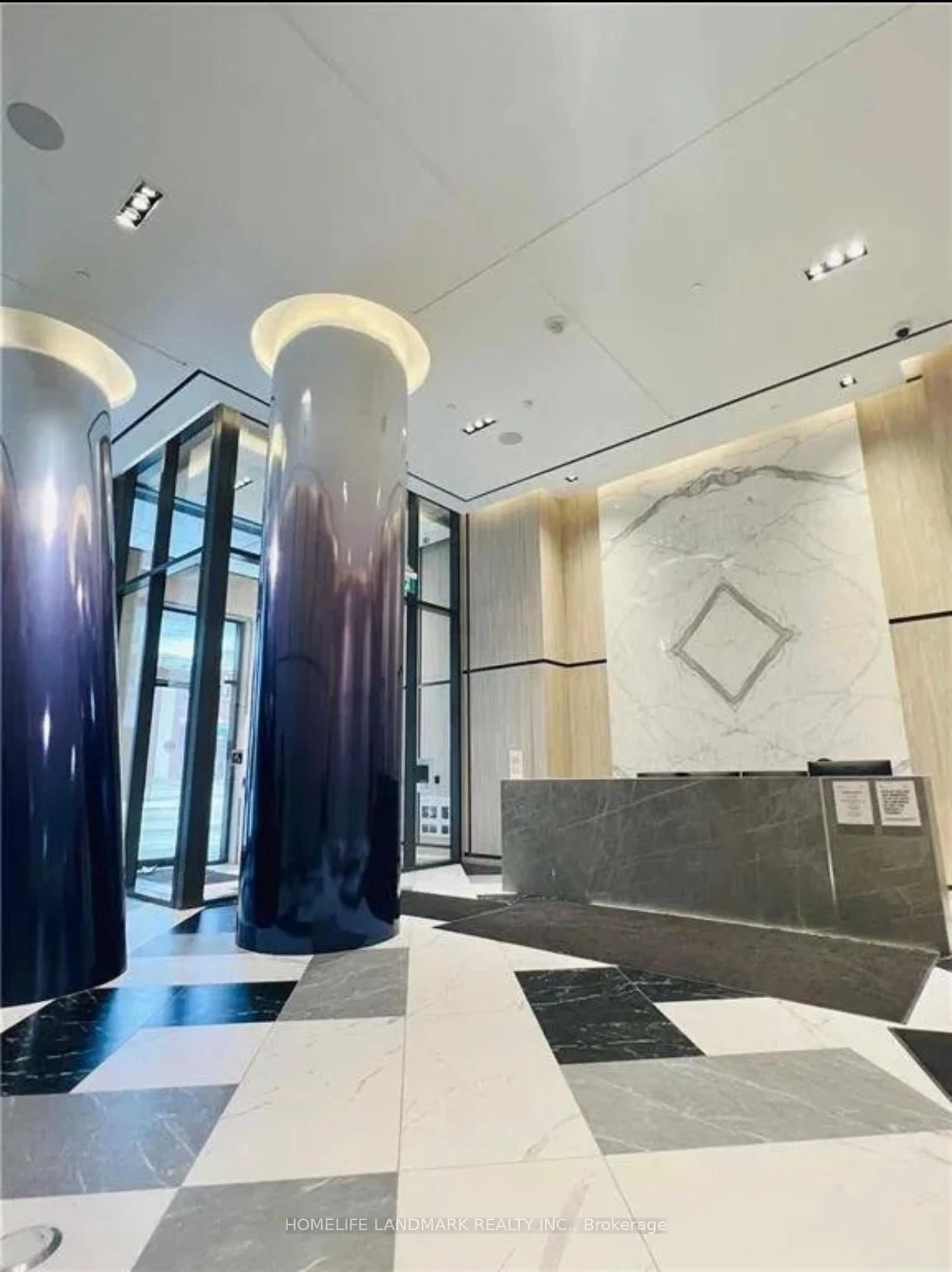 Indoor foyer for 395 Bloor St #1603, Toronto Ontario M4W 0B4