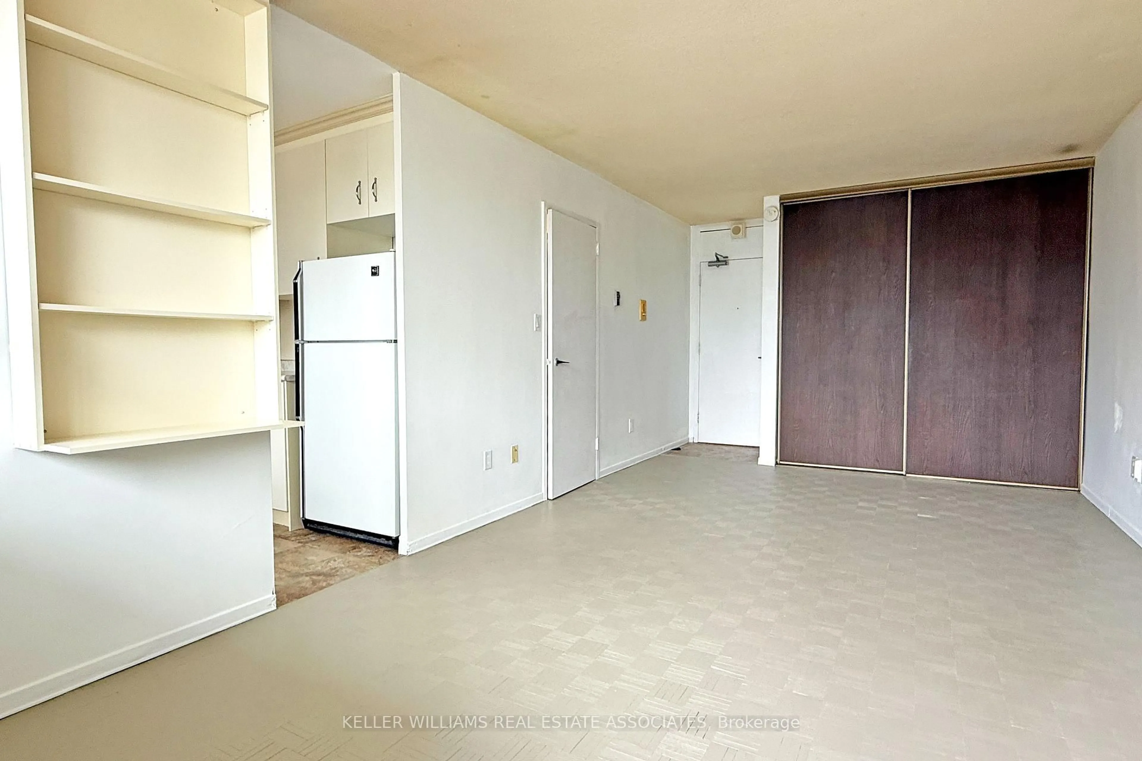 Unknown for 40 Homewood Ave #1711, Toronto Ontario M4Y 2K2