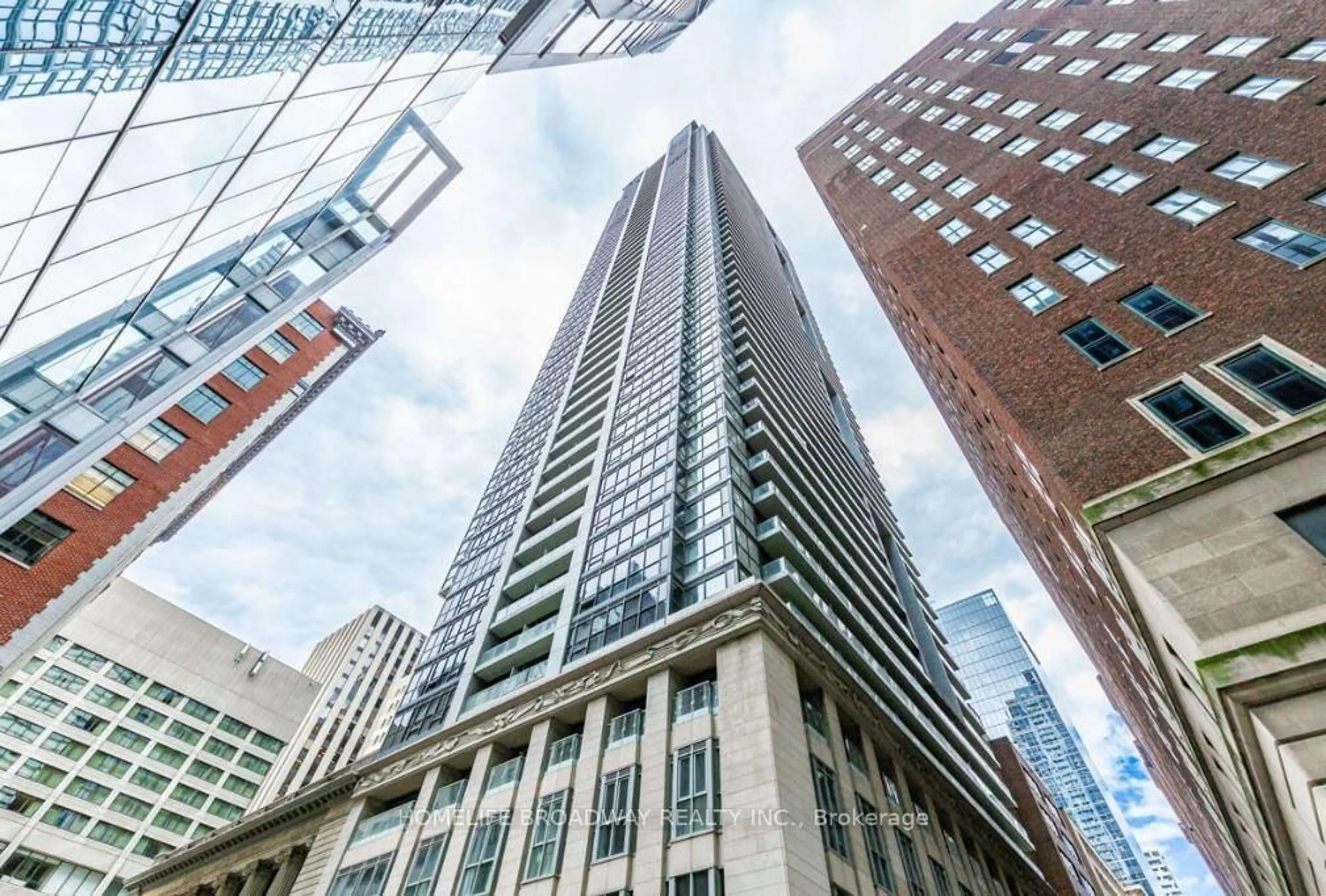 A pic from outside/outdoor area/front of a property/back of a property/a pic from drone, building for 70 Temperance Rd #5317, Toronto Ontario M5H 0B1