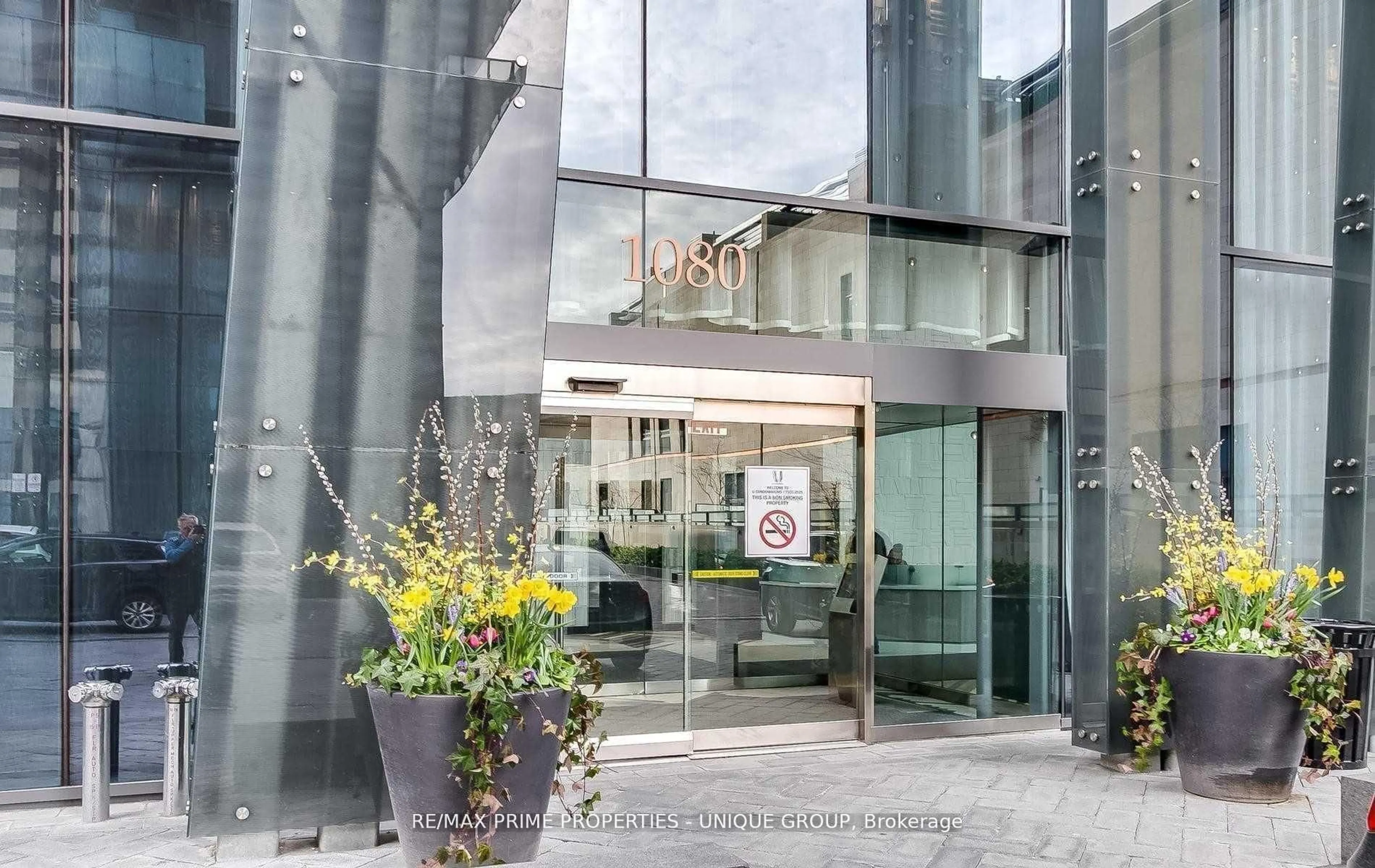 Indoor foyer for 1080 Bay St #3001, Toronto Ontario N5S 0A5