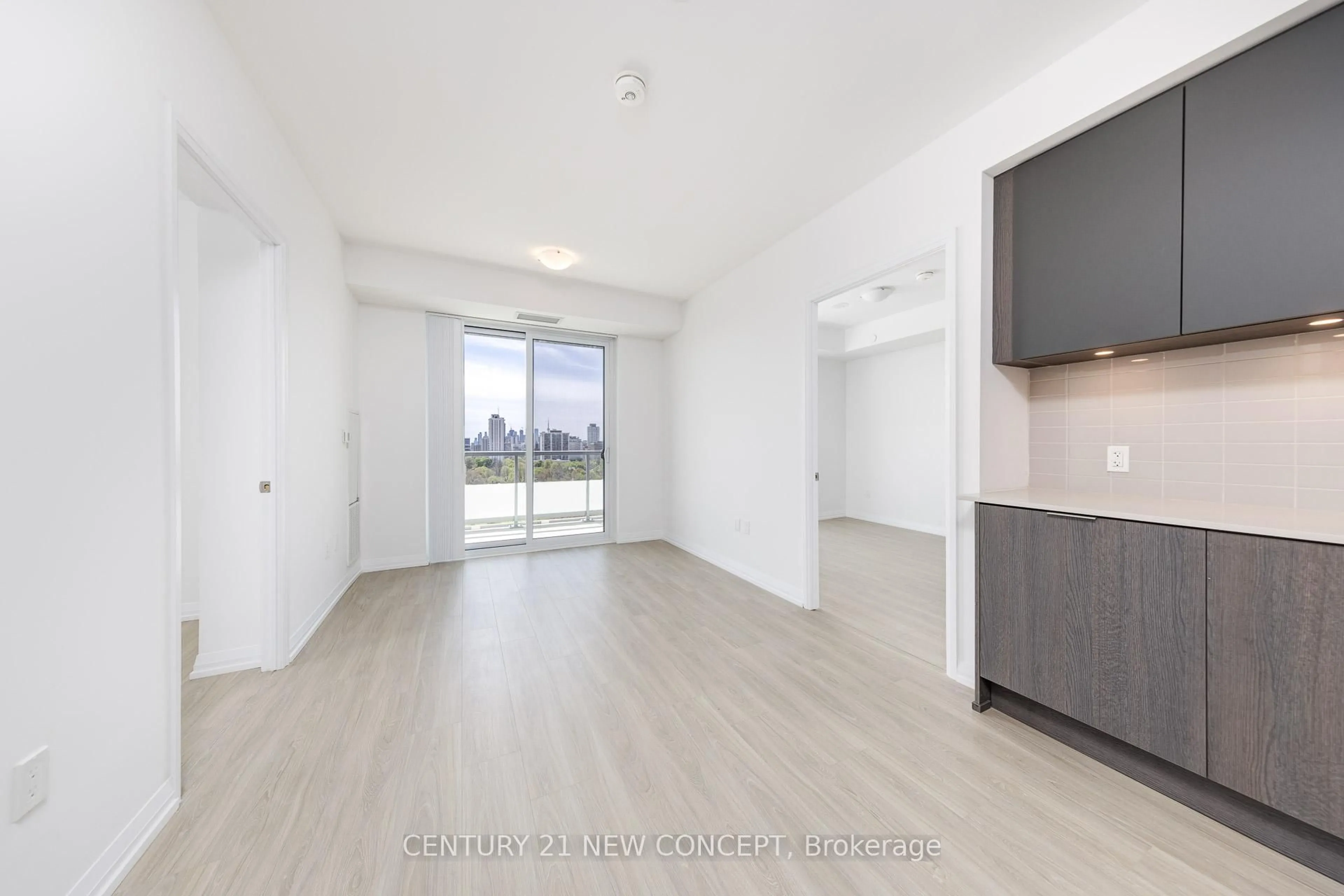 A pic of a room for 25 Holly St #908, Toronto Ontario M4S 0E3