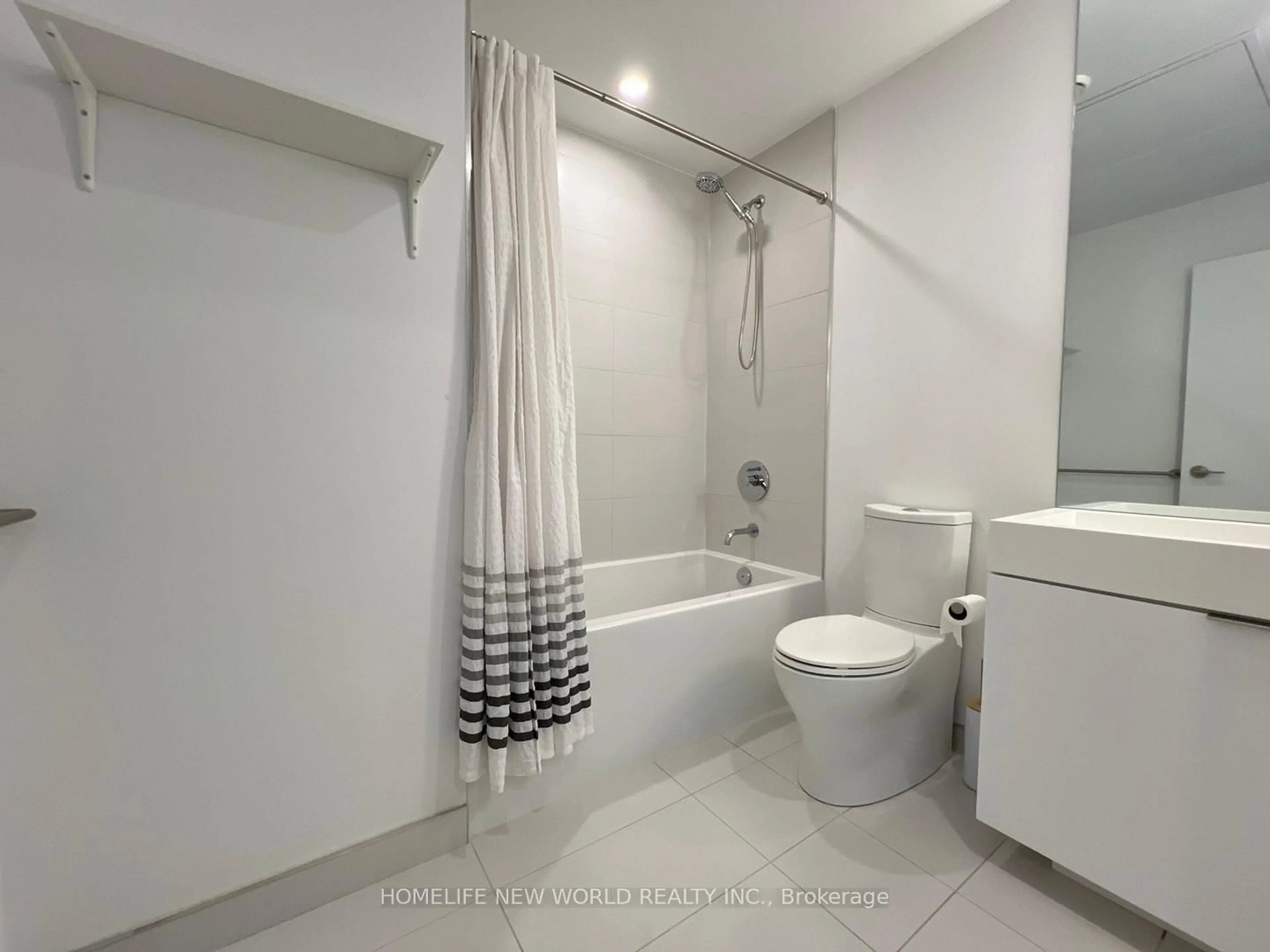 Standard bathroom, ceramic/tile floor for 33 Helendale Ave #1304, Toronto Ontario M4R 0A4