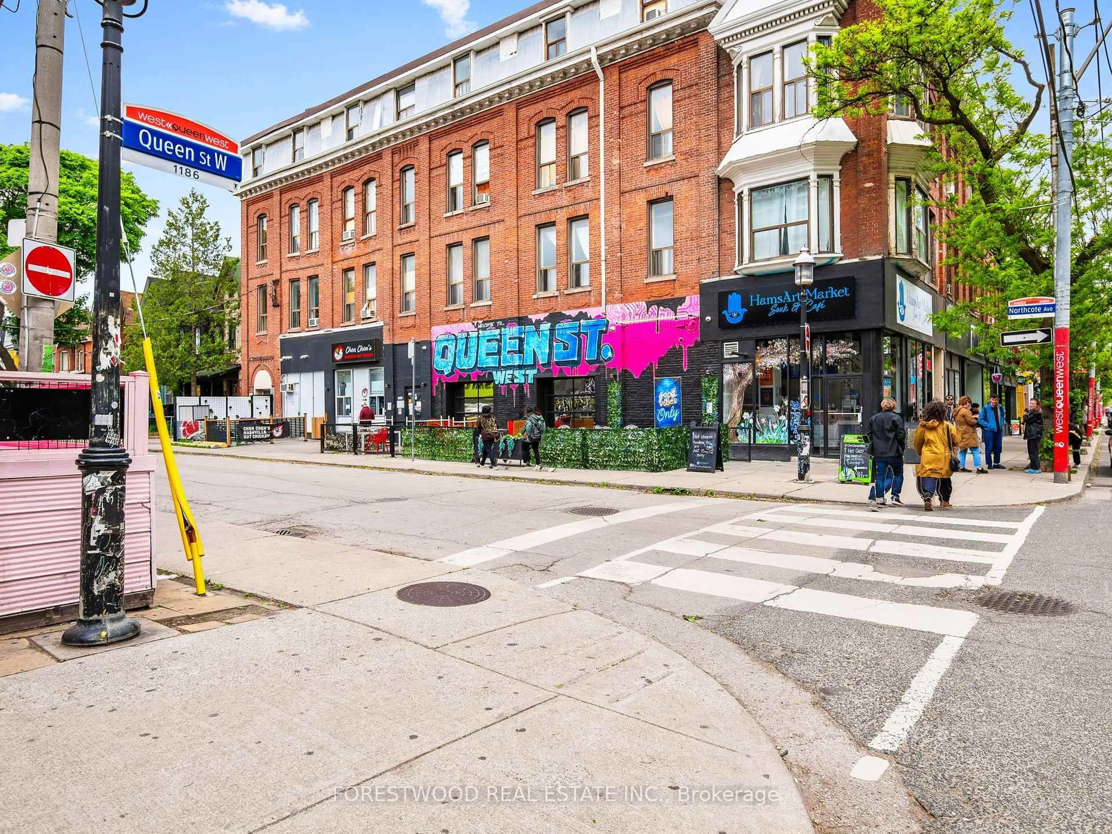 Patio, street for 1171 Queen St #PH04, Toronto Ontario M6J 0A5