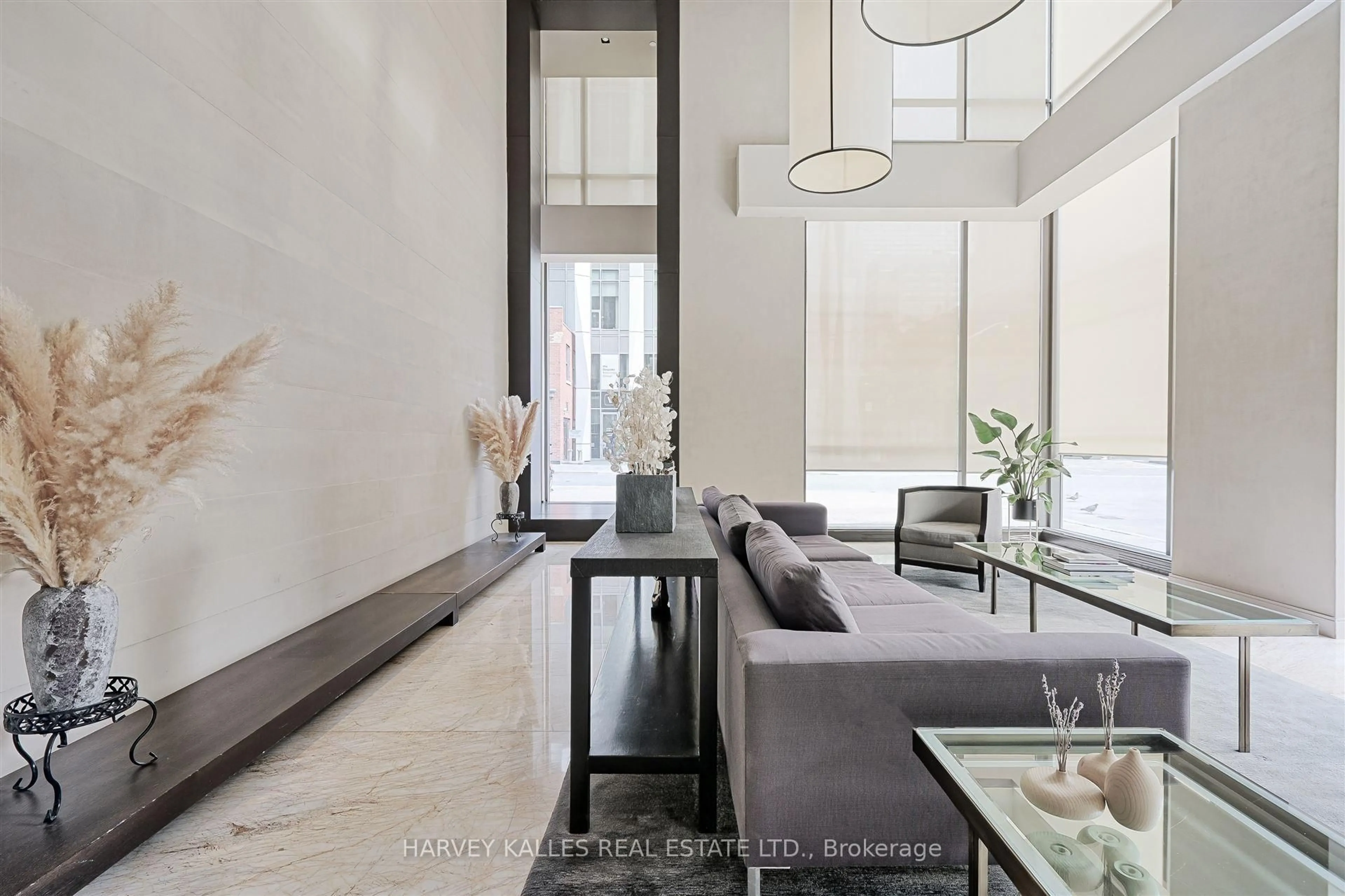Unknown for 18 Yorkville Ave #2906, Toronto Ontario M4W 1L4