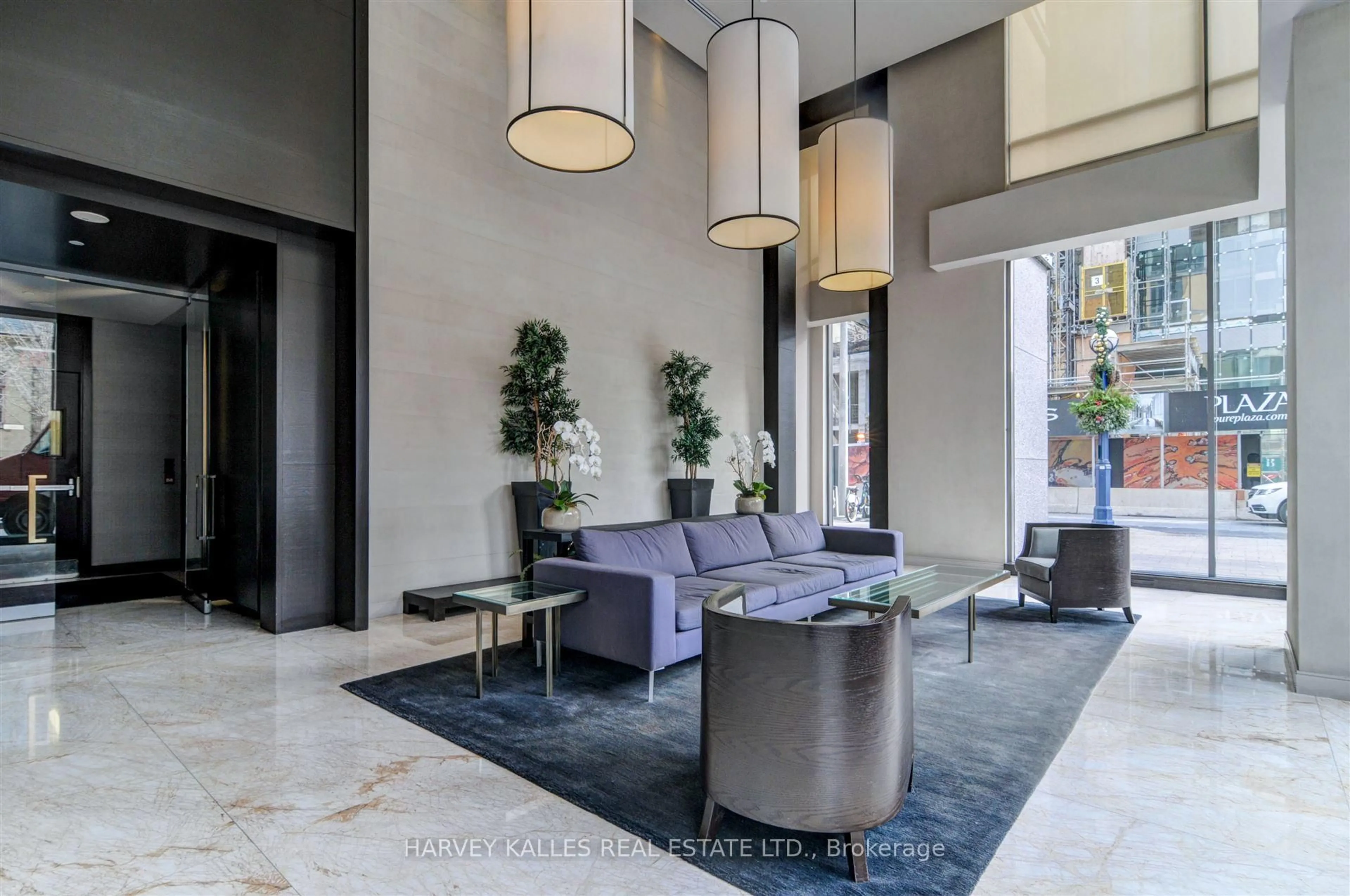 Lobby for 18 Yorkville Ave #2906, Toronto Ontario M4W 1L4
