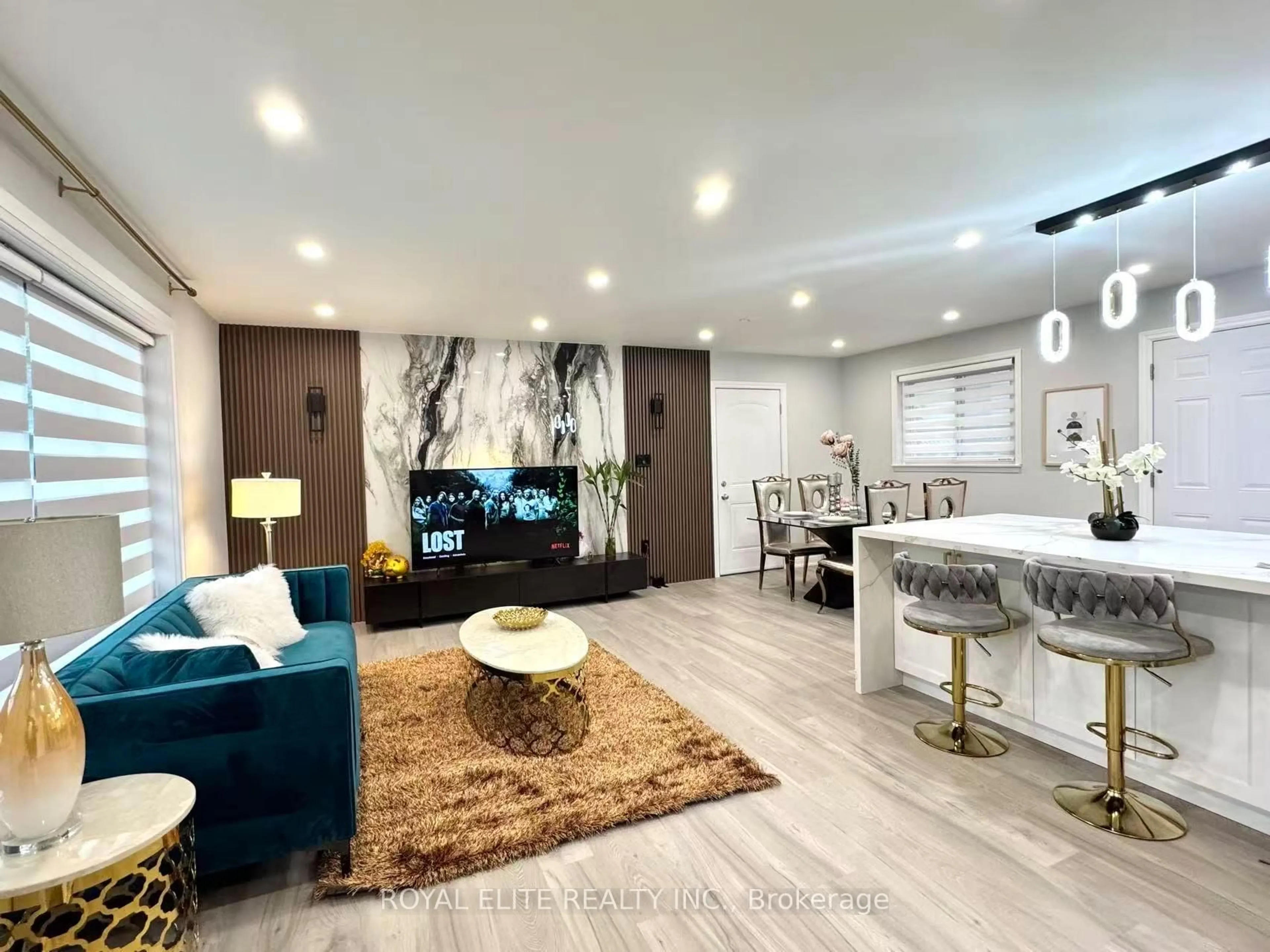 Living room with furniture, unknown for 2 Lesgay Cres, Toronto Ontario M2J 2H8