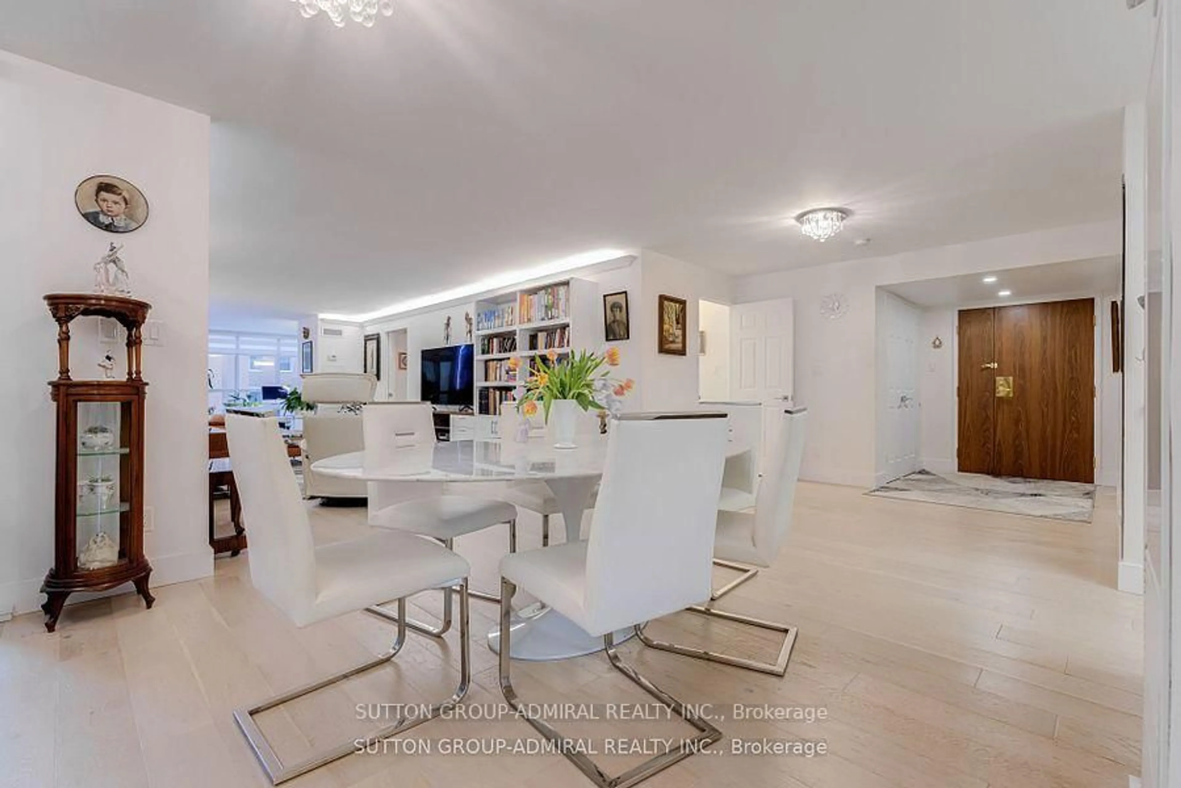 Dining room, ceramic/tile floor for 278 Bloor St #805, Toronto Ontario M4W 3M4
