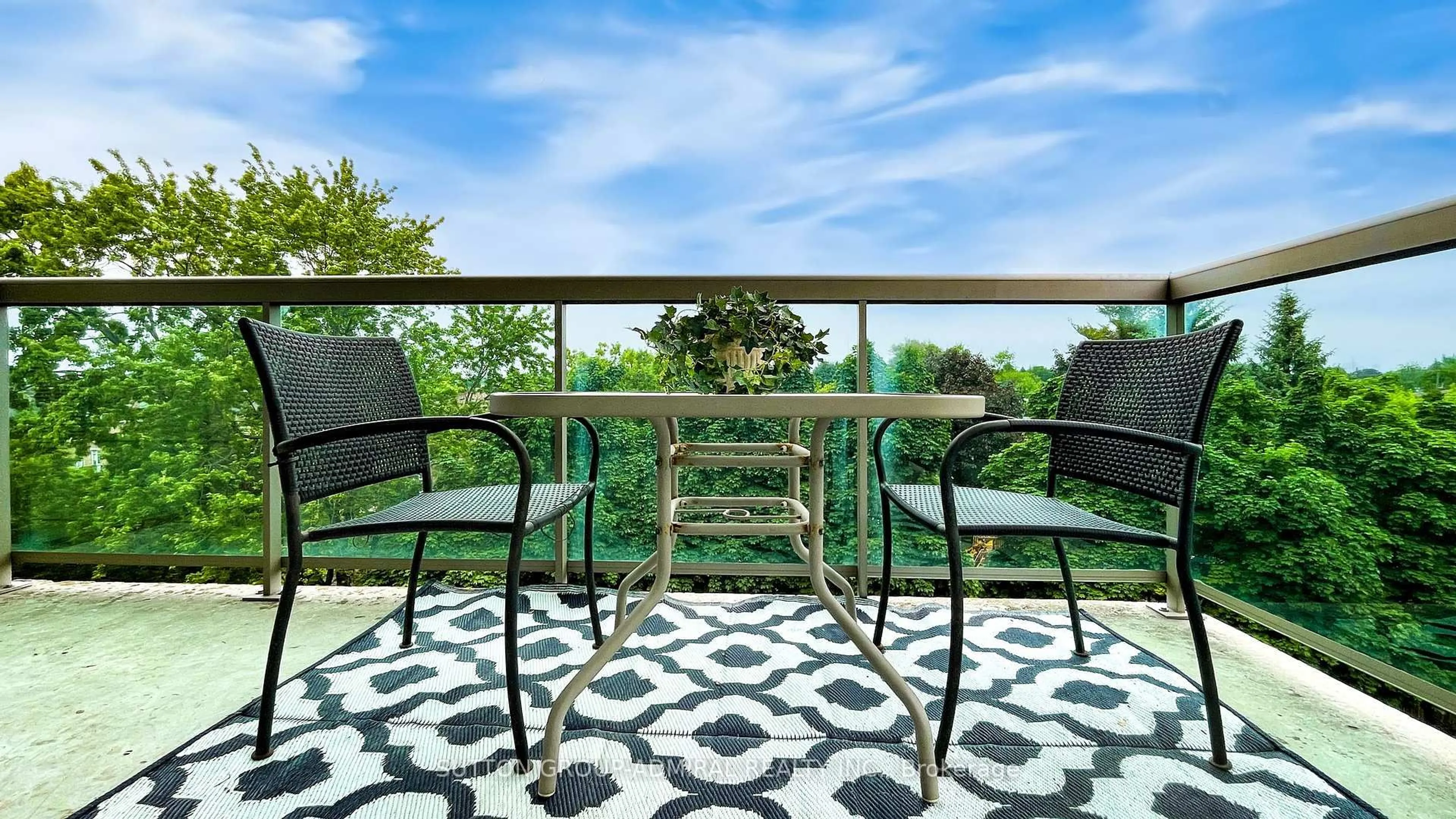 Balcony in the apartment, water/lake/river/ocean view for 890 Sheppard Ave #415, Toronto Ontario M3H 6B9