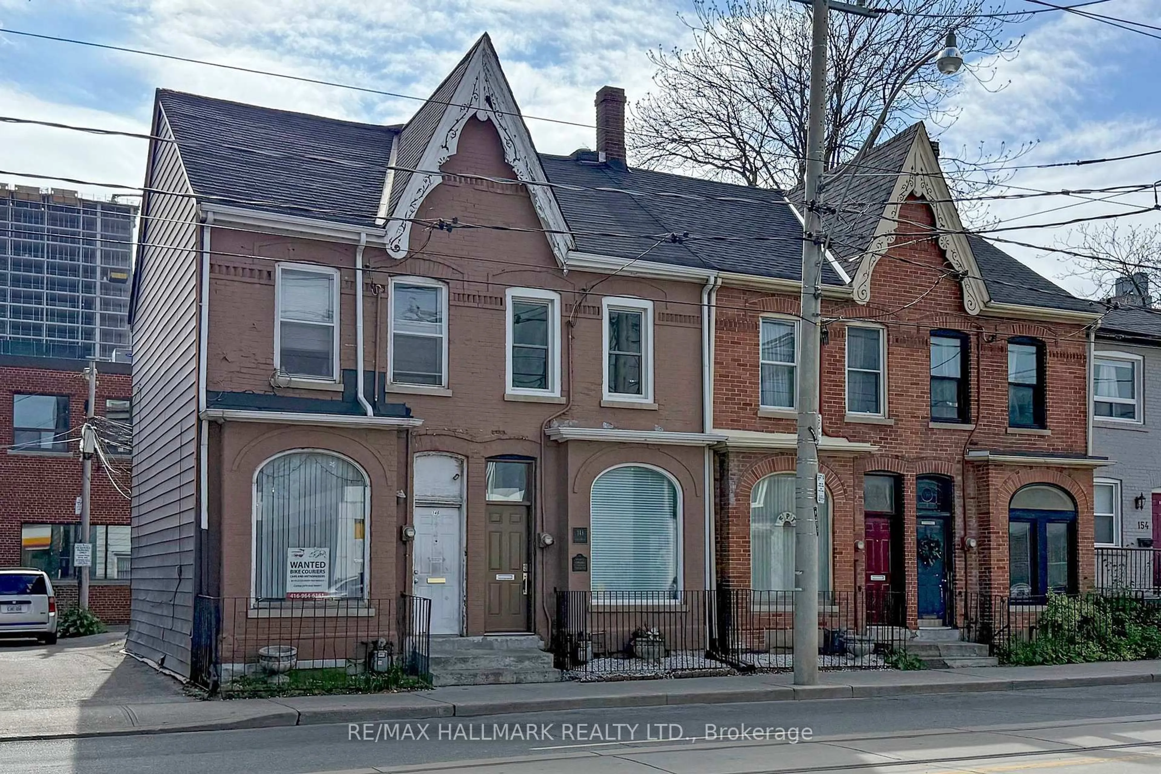 Home with brick exterior material, street for 148 Parliament St, Toronto Ontario M5A 2Z1