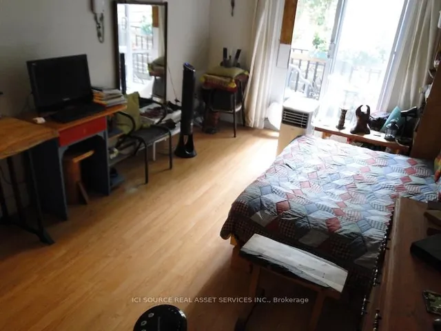 Additional property image - 72 Pembroke St