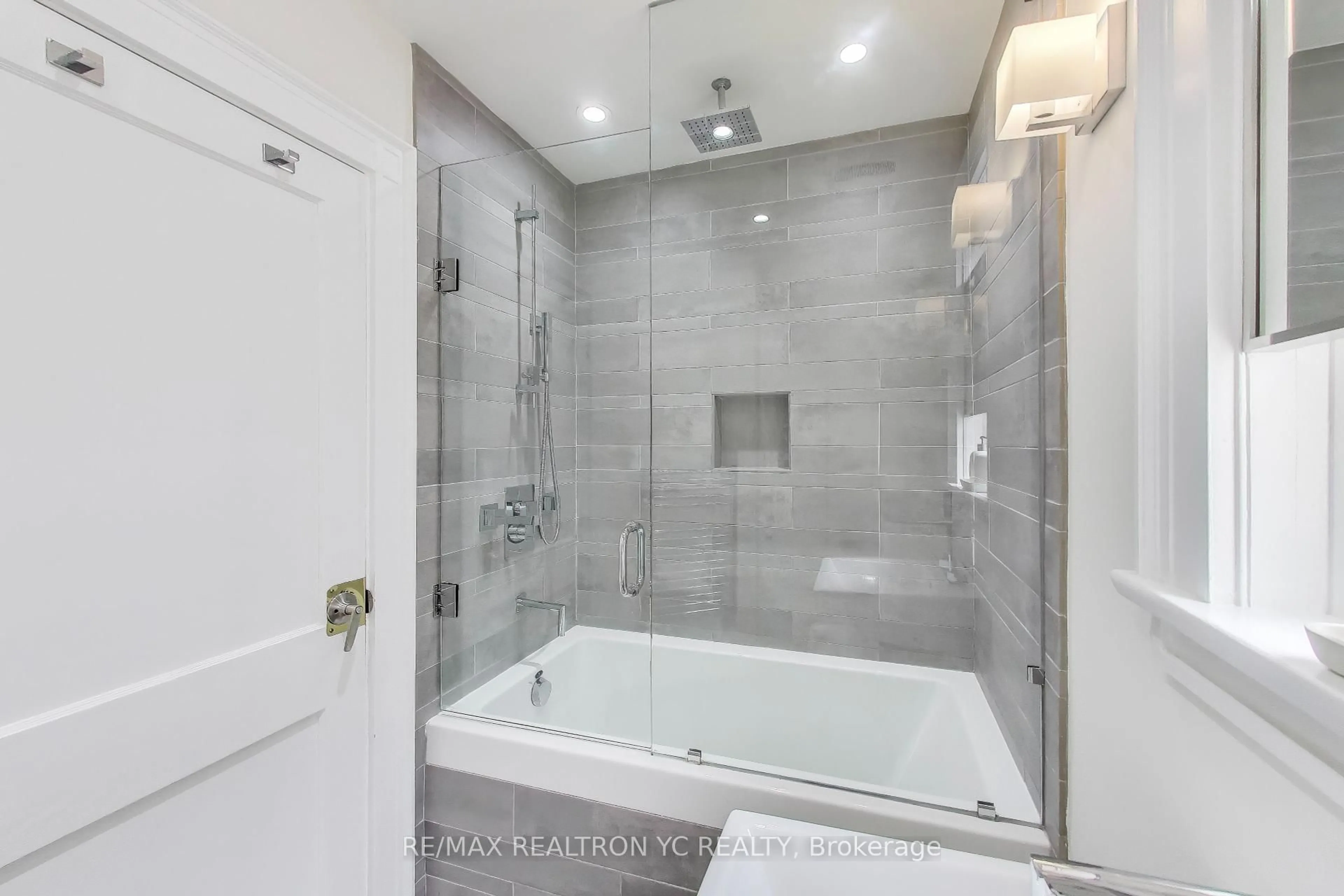 Contemporary bathroom, ceramic/tile floor for 11 Donegall Dr, Toronto Ontario M4G 3G6