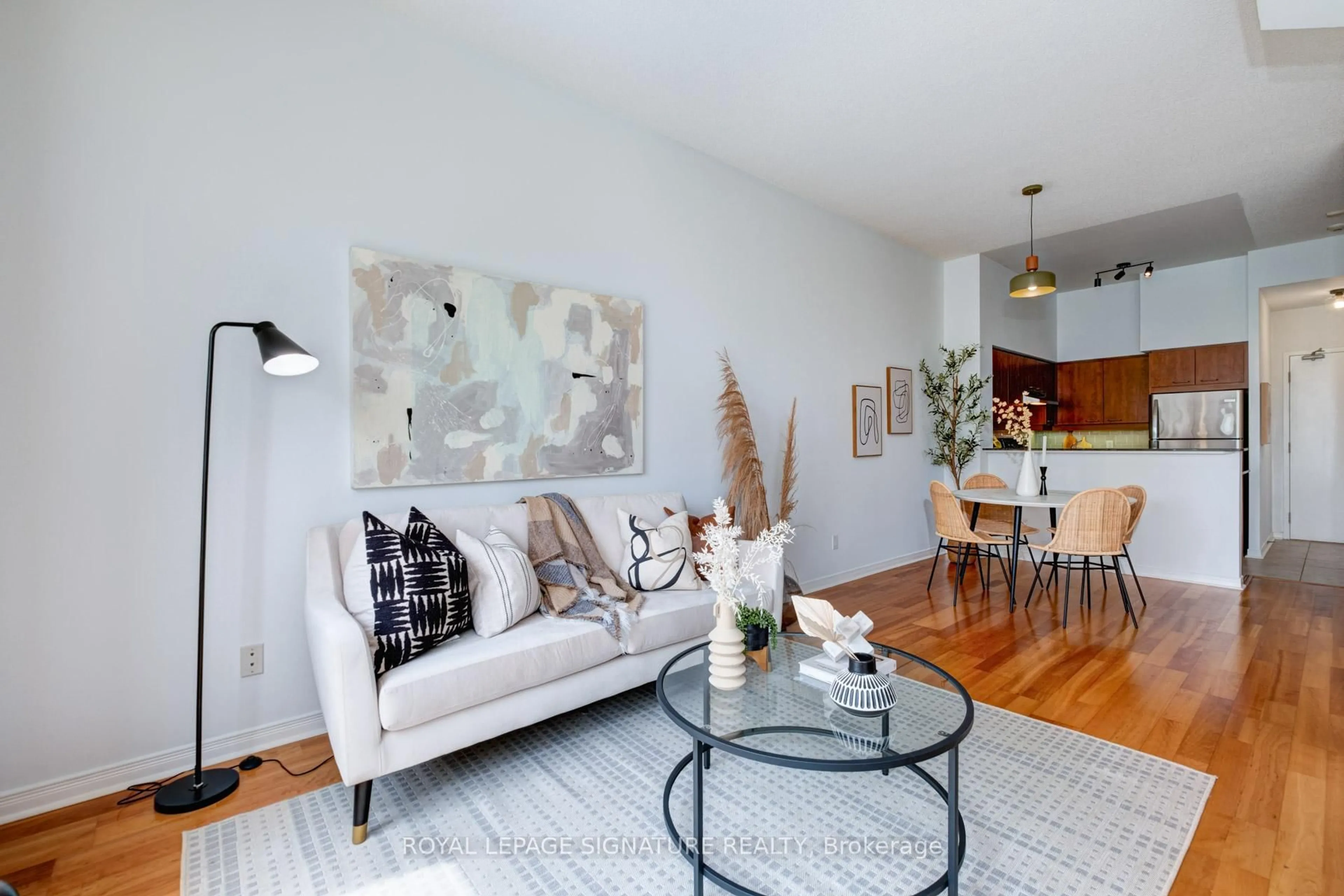 Living room with furniture, wood/laminate floor for 481 Rosewell Ave #511, Toronto Ontario M4R 2J1