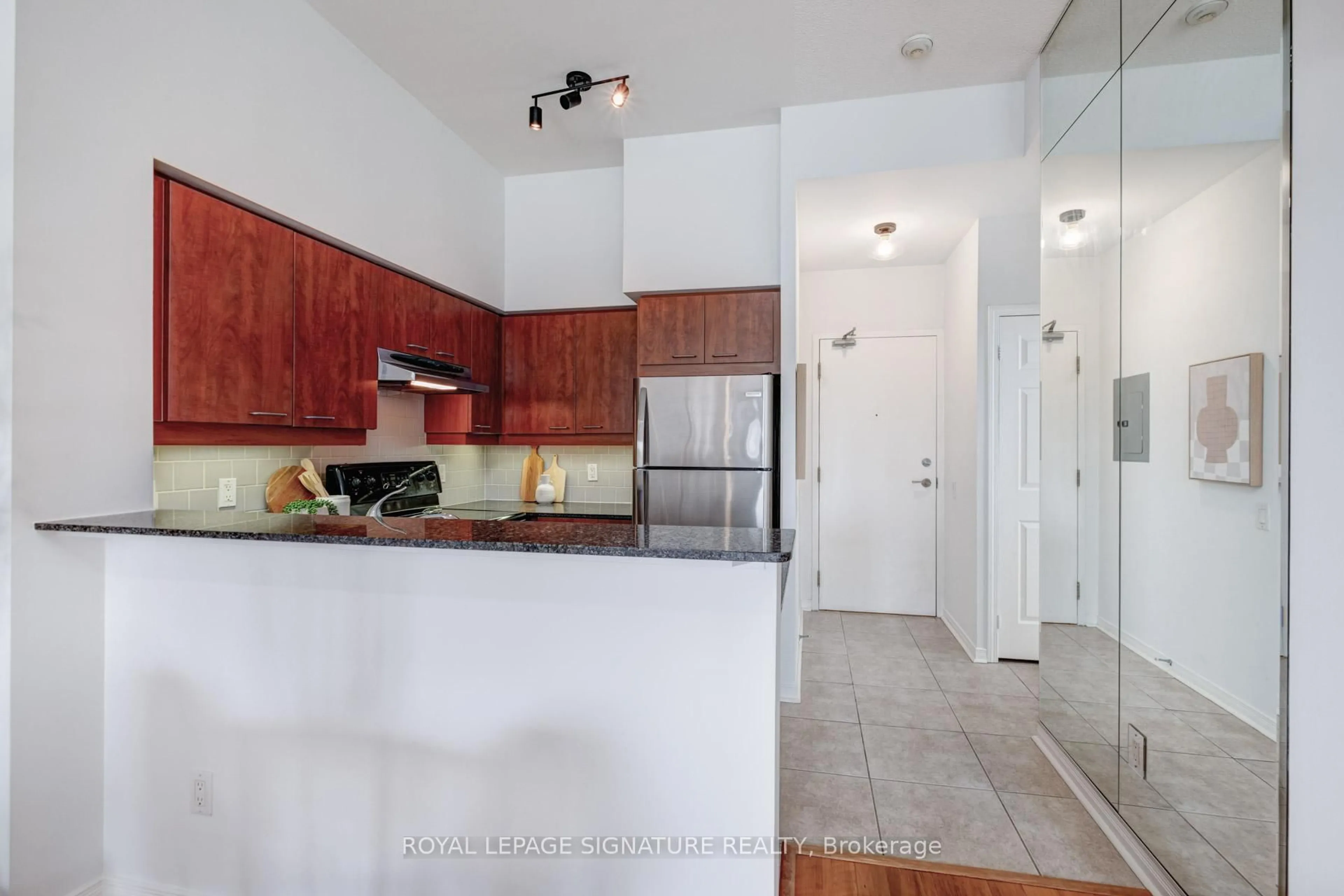 Unknown for 481 Rosewell Ave #511, Toronto Ontario M4R 2J1