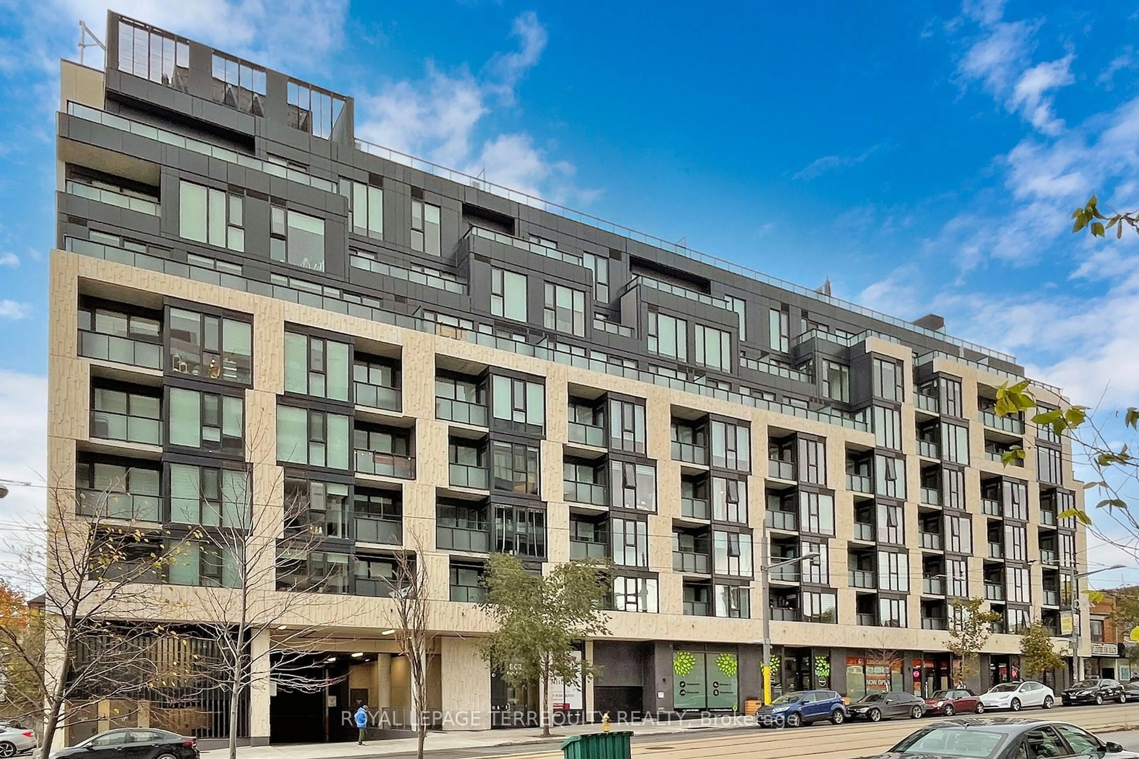 Unknown for 840 St Clair Ave #612, Toronto Ontario M6C 0A4