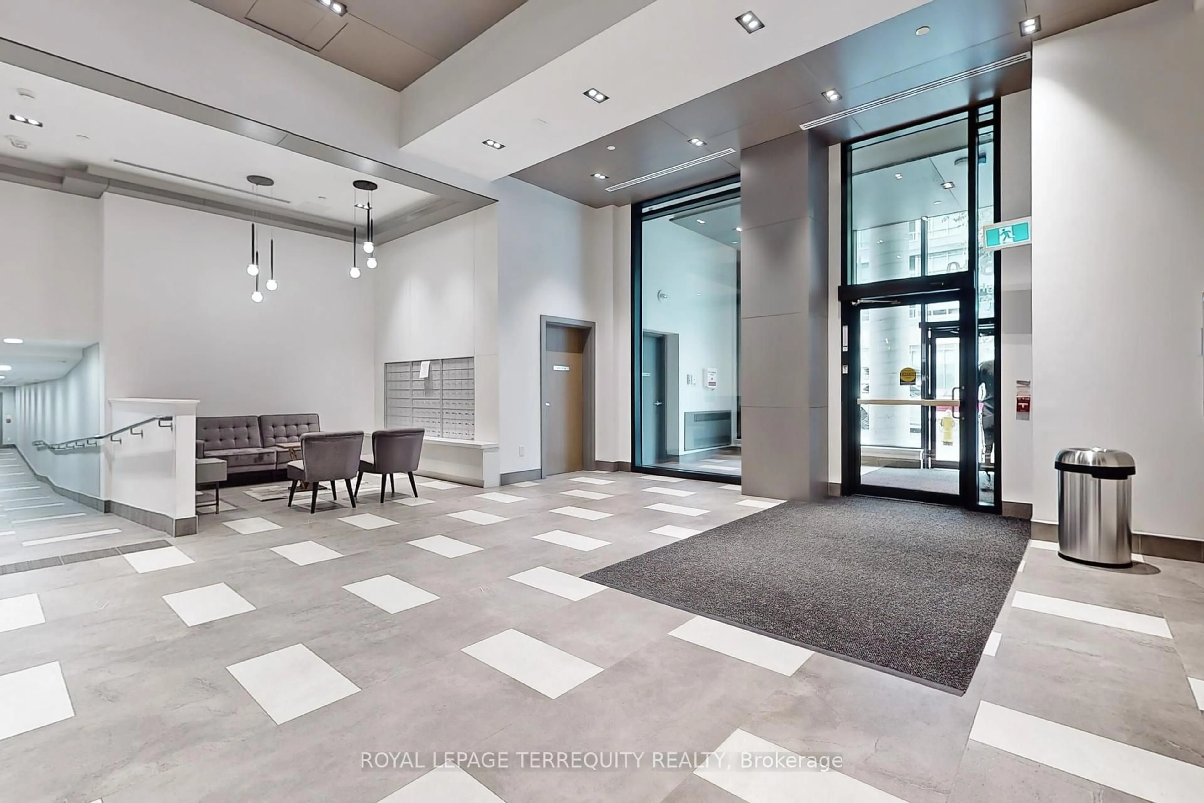 Indoor foyer for 840 St Clair Ave #612, Toronto Ontario M6C 0A4