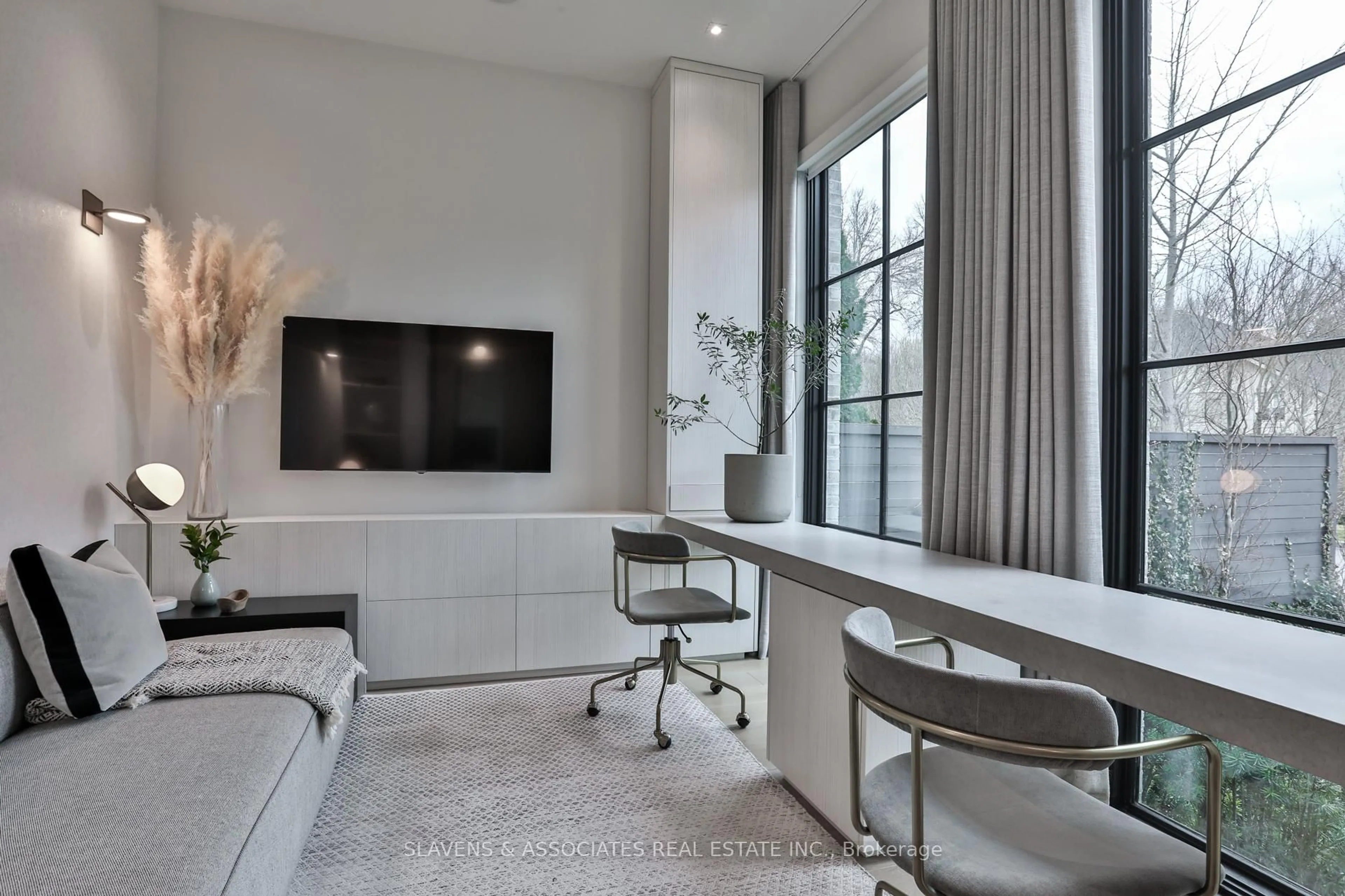 Home theater for 216 Glenayr Rd, Toronto Ontario M5P 3C3