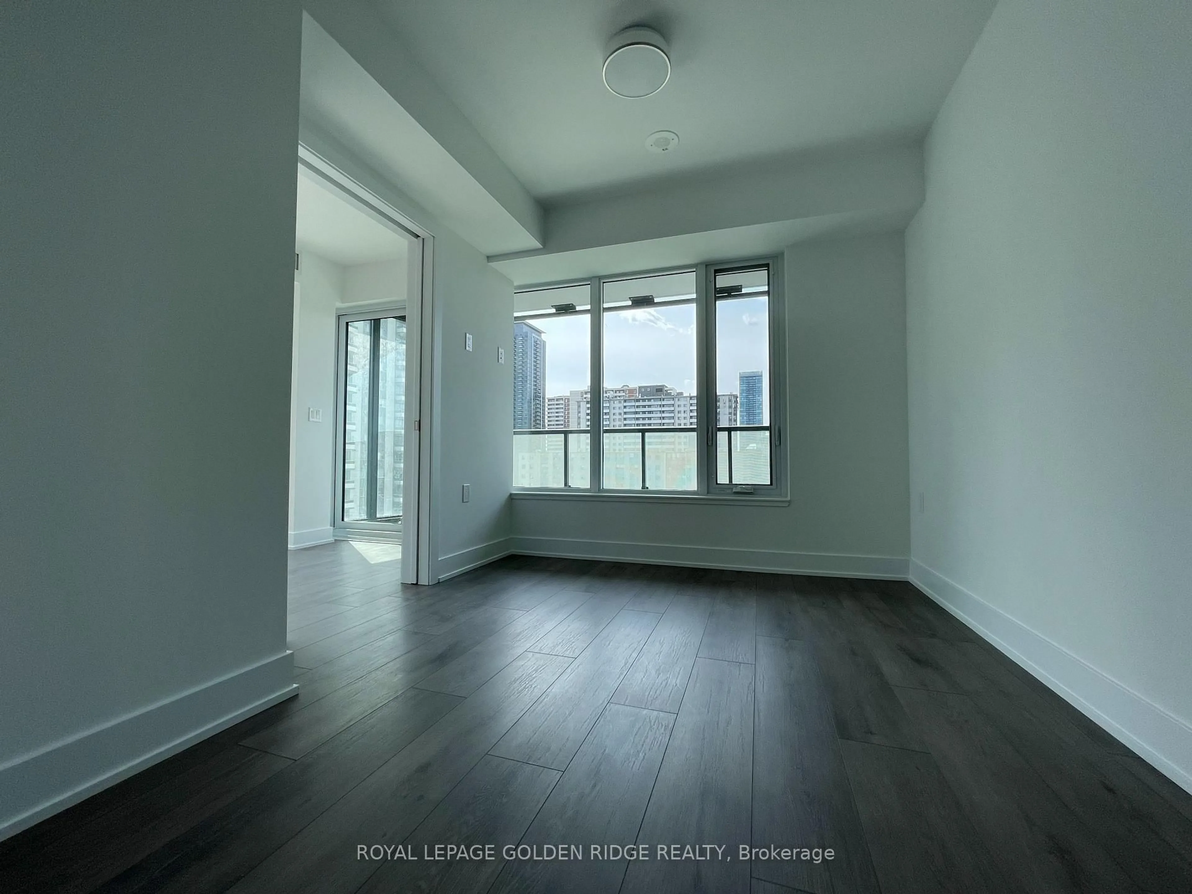 A pic of a room for 575 Bloor St #1208, Toronto Ontario M4W 0B2