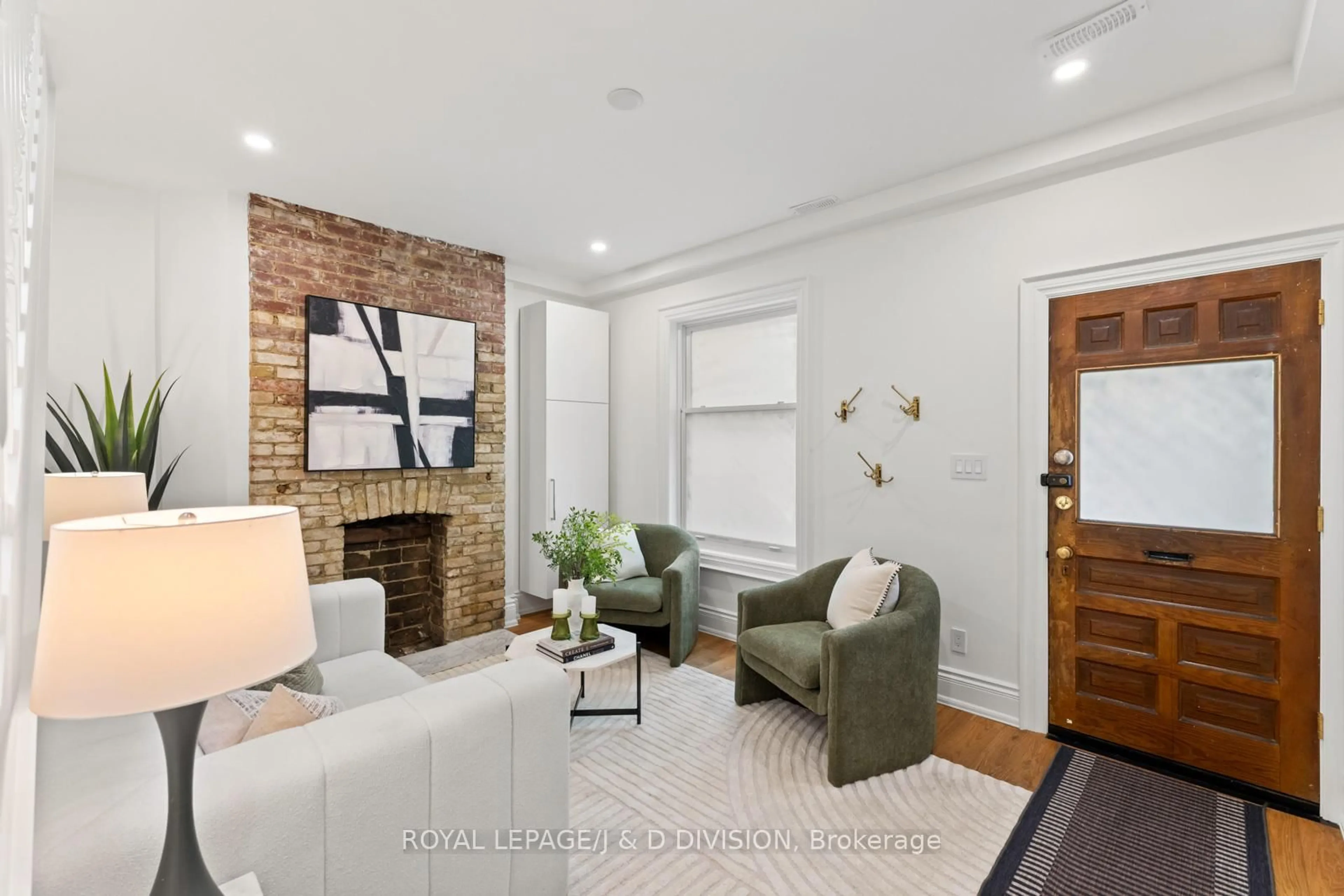 Living room with furniture, unknown for 381 St Clarens Ave, Toronto Ontario M6H 3W2