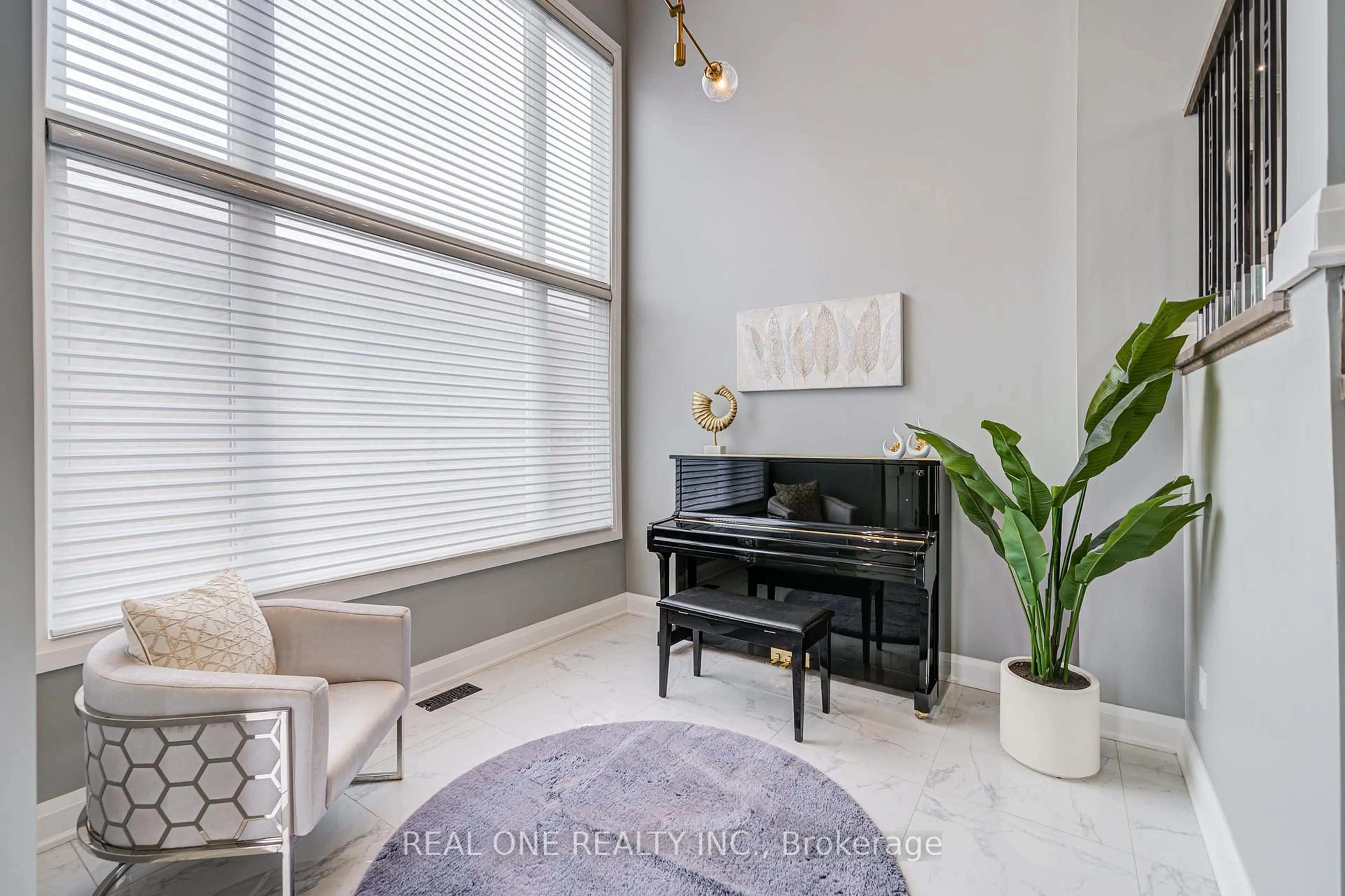 Unknown for 158 Waterloo Ave, Toronto Ontario M3H 3Z1