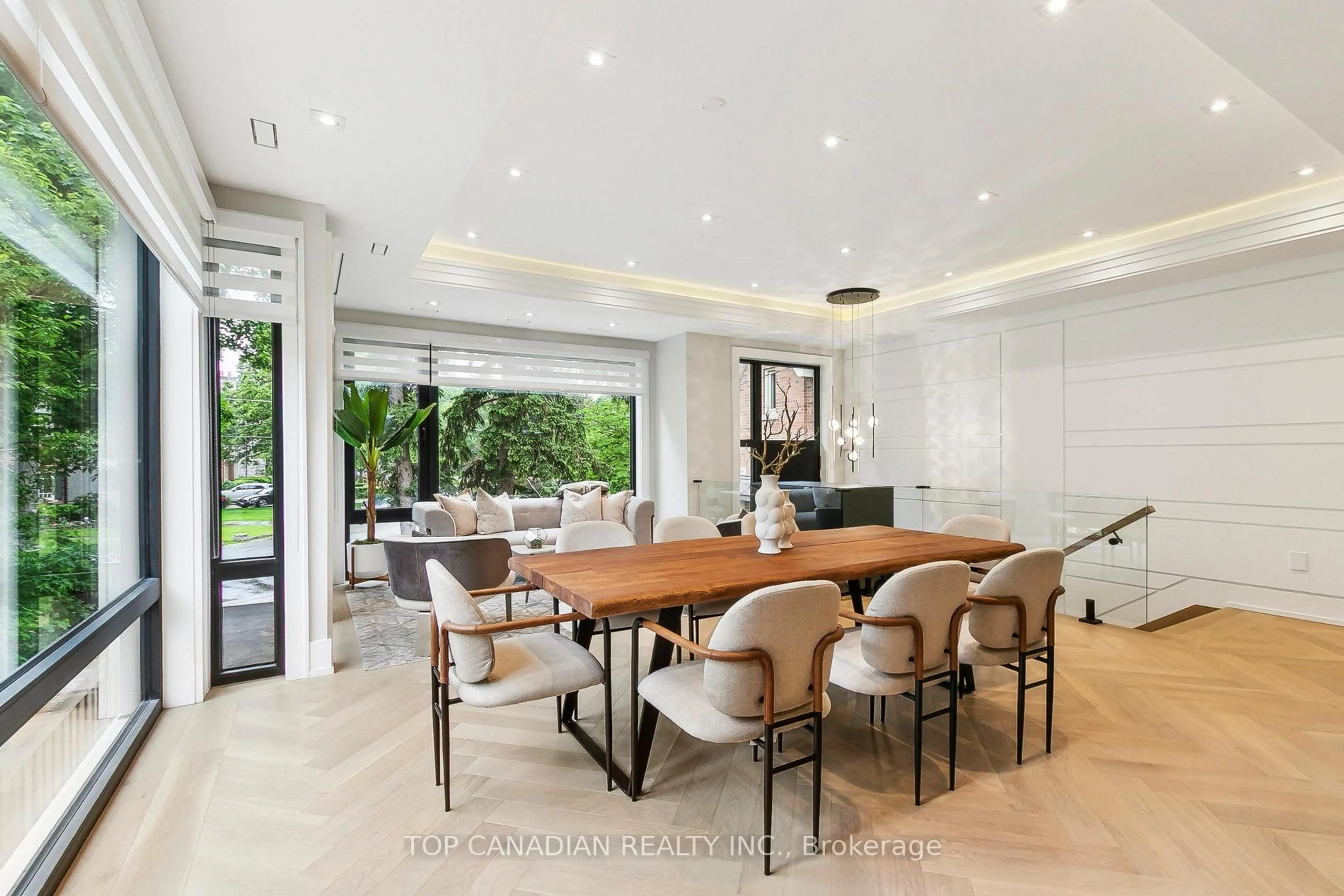 Dining room, unknown for 12 OTTER Cres, Toronto Ontario M5N 2W2