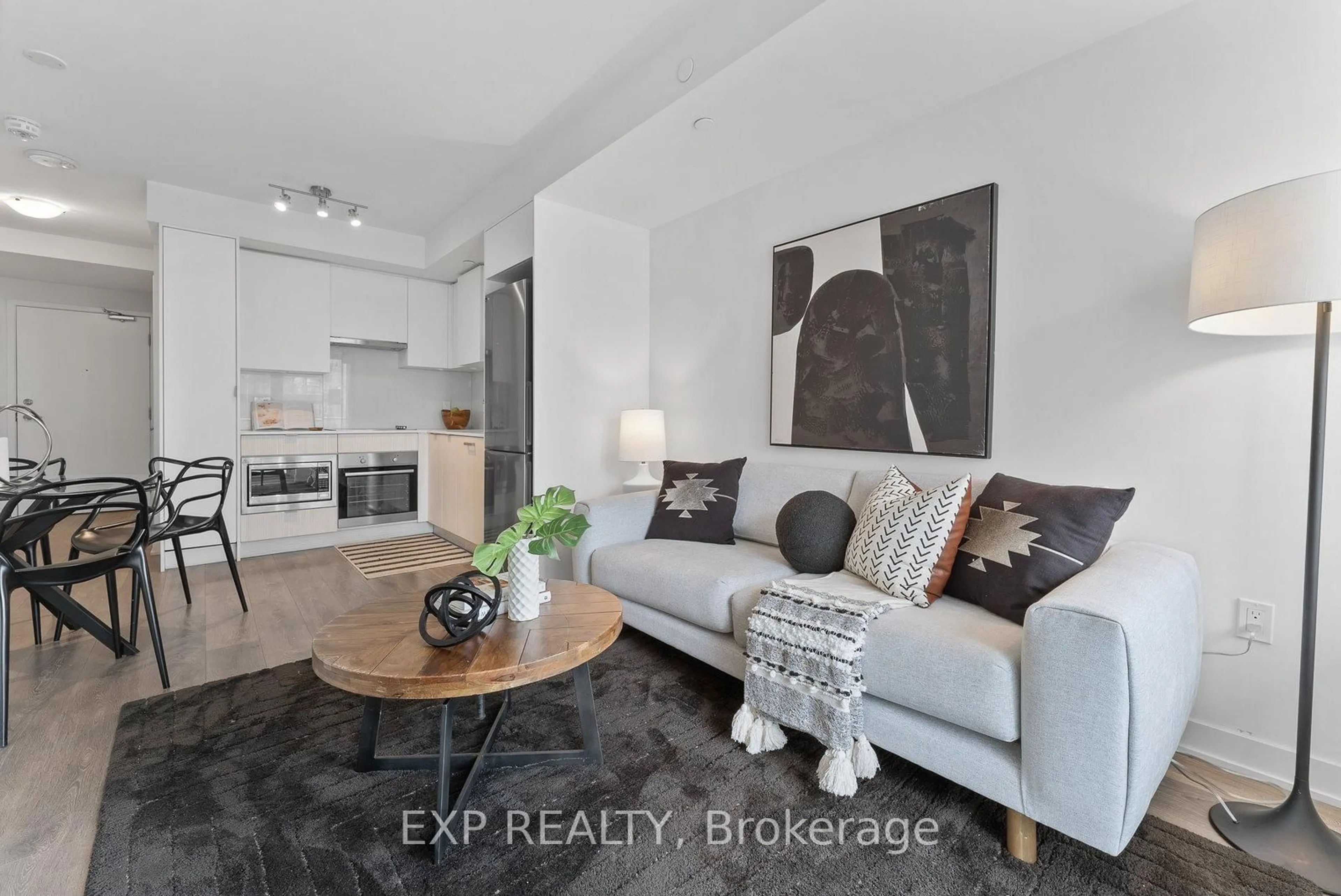 Living room with furniture, unknown for 99 Broadway Ave #2011, Toronto Ontario M4P 0E3
