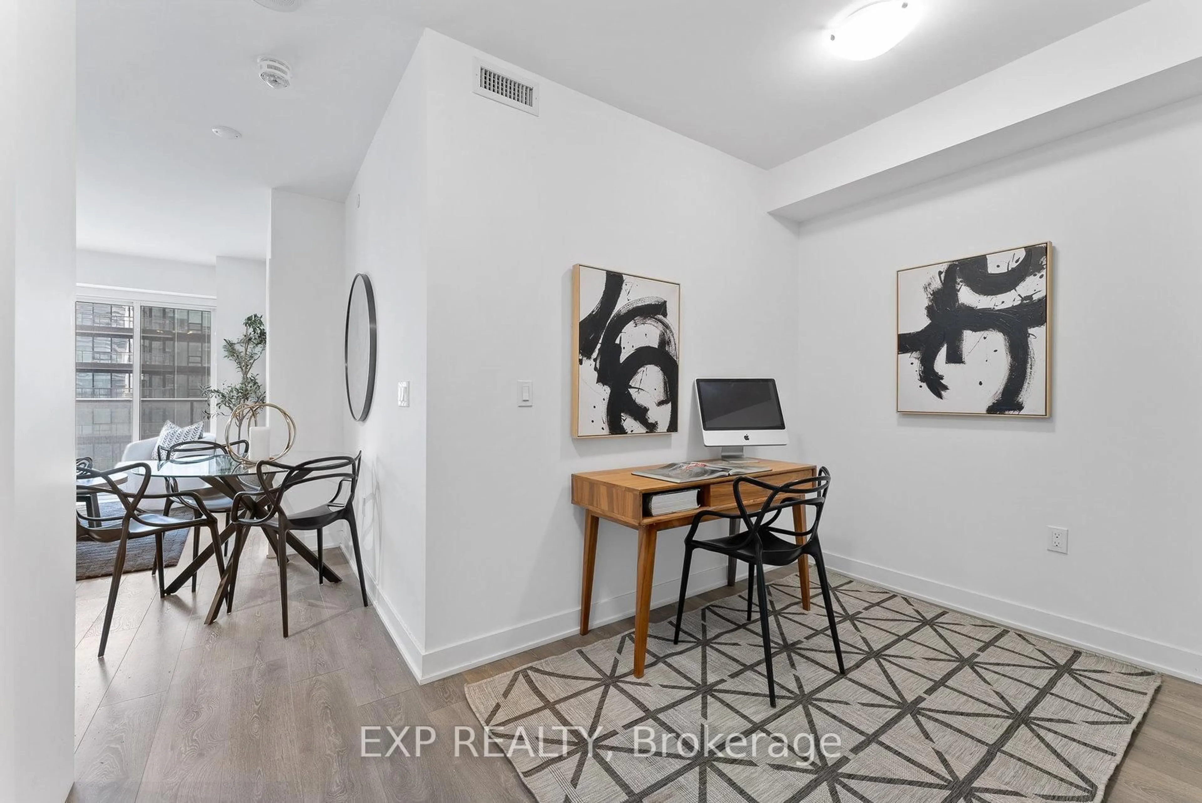A pic of a room for 99 Broadway Ave #2011, Toronto Ontario M4P 0E3