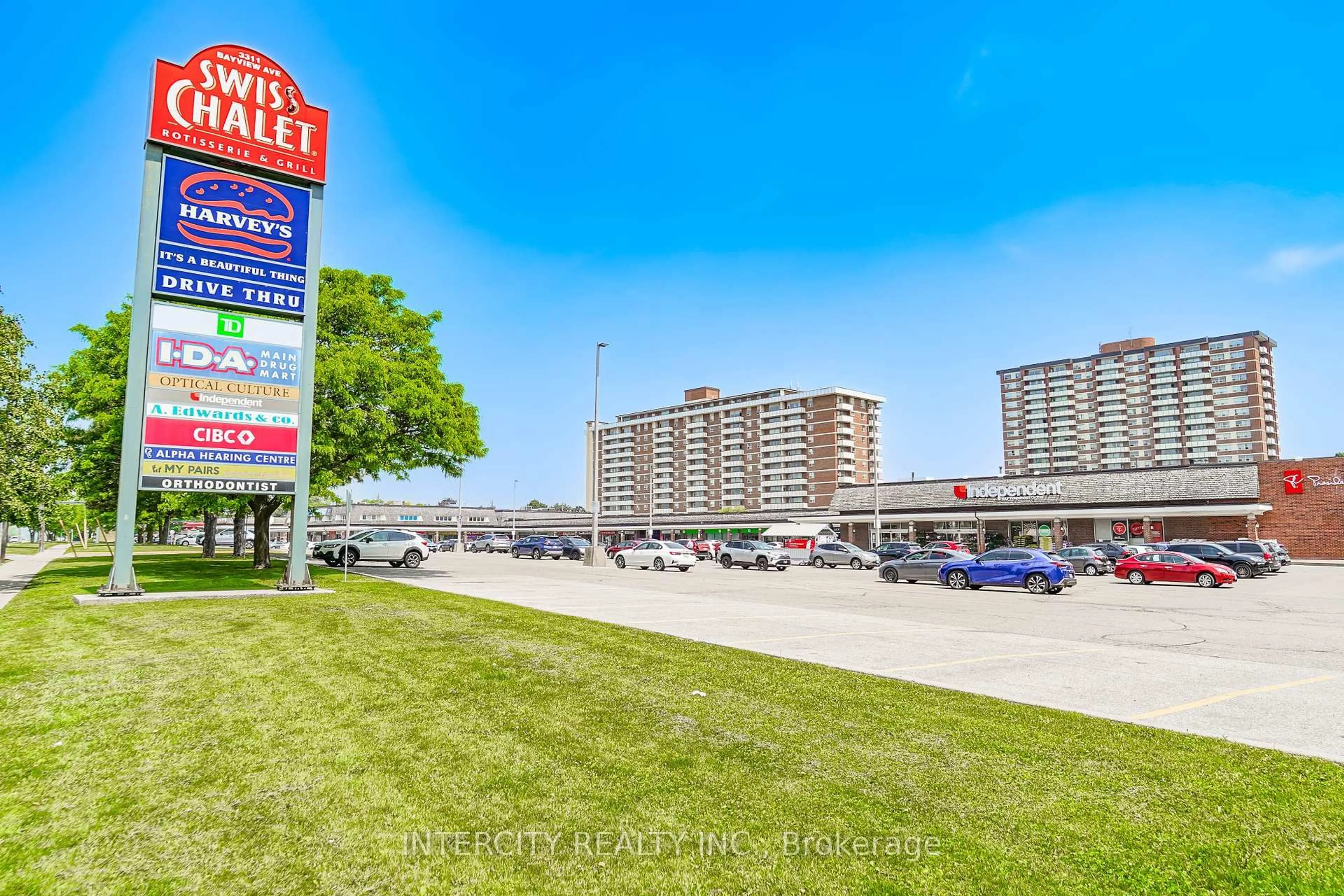 Patio, street for 3237 Bayview Ave #611, Toronto Ontario M2K 2J7