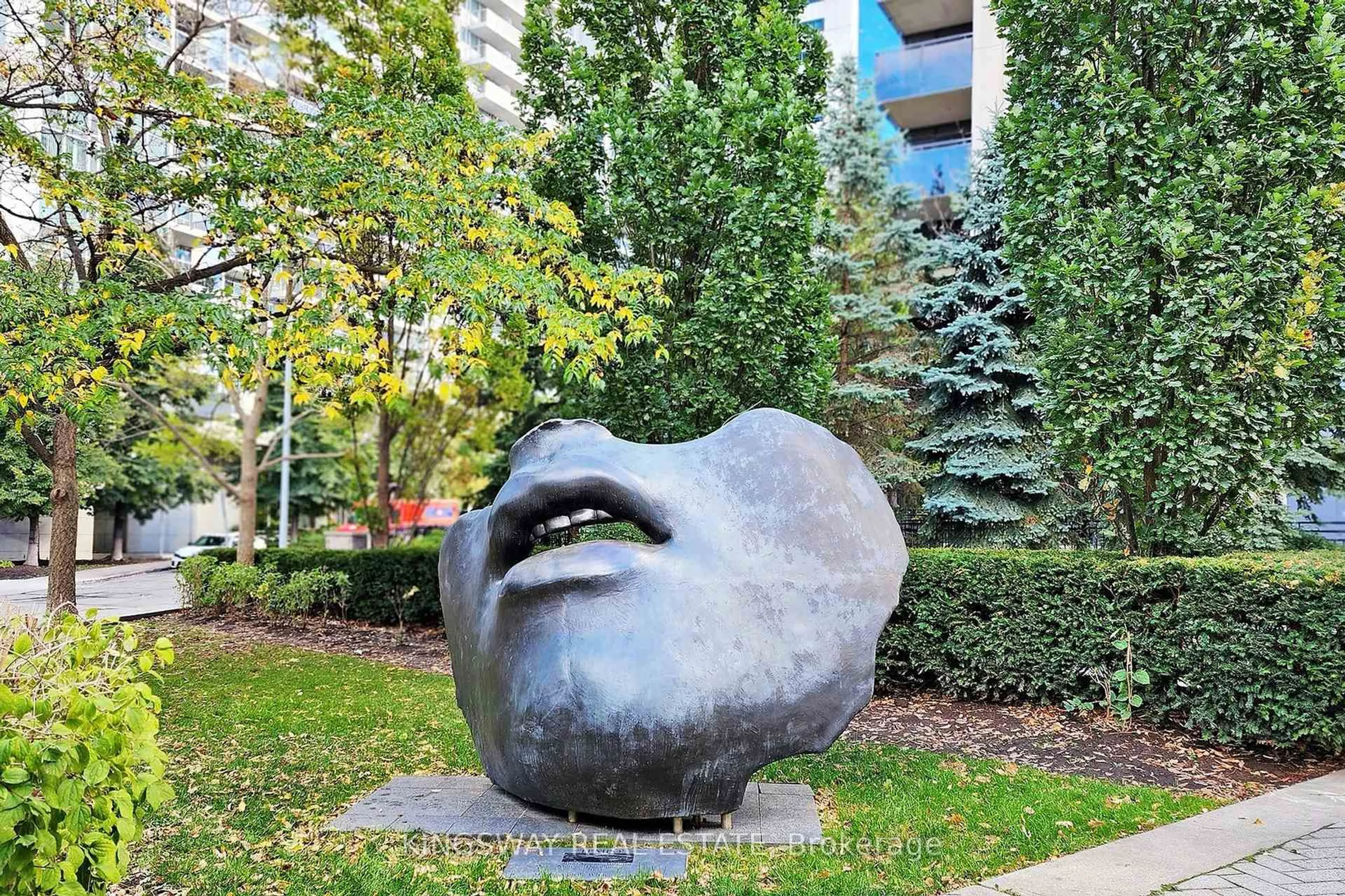 Patio, street for 155 Beecroft Rd #2007, Toronto Ontario M2N 7C6