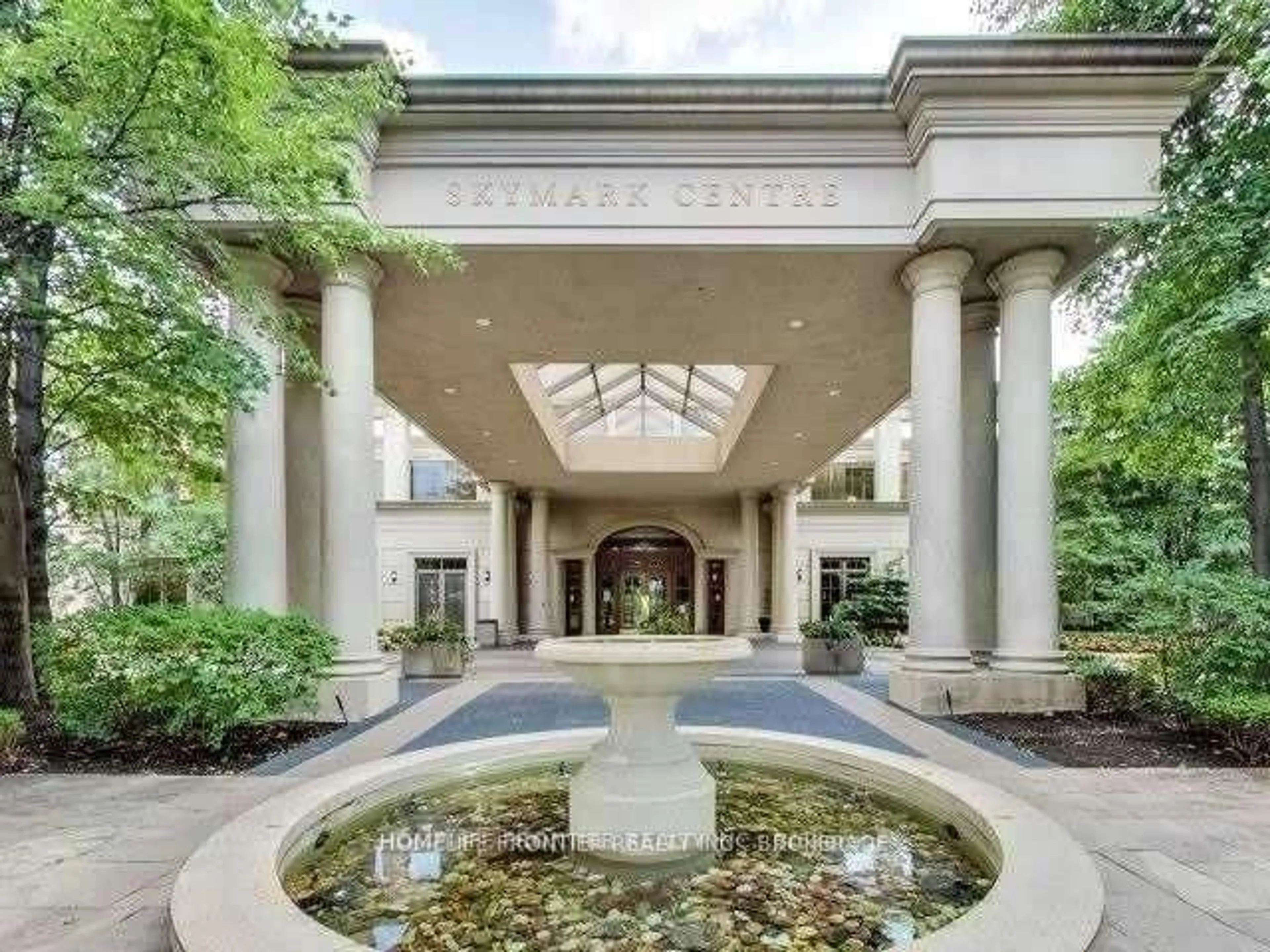 Indoor foyer for 80 Harrison Garden Blvd #917, Toronto Ontario M2N 7E3