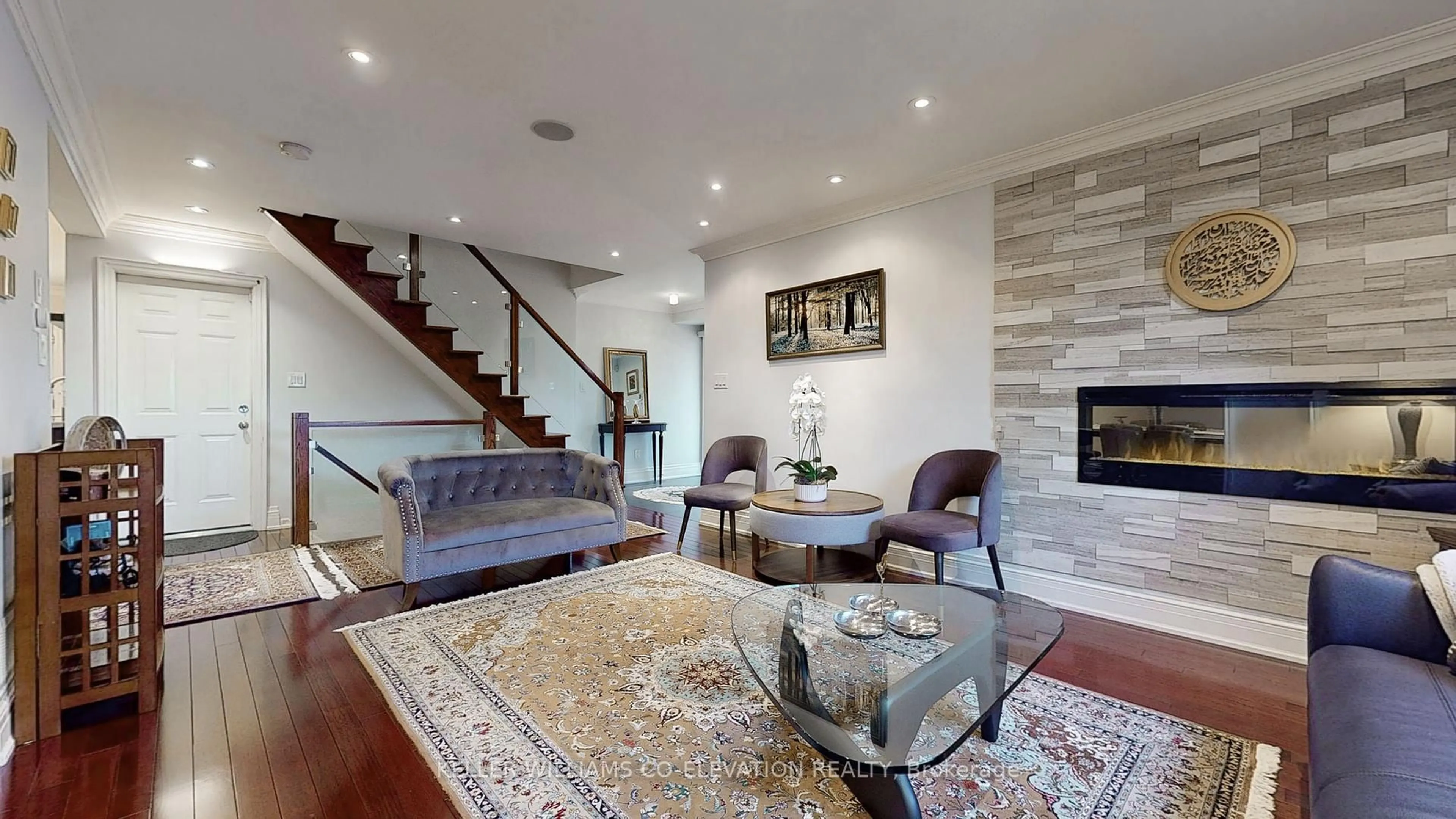 Living room with furniture, unknown for 239 Pineway Blvd Blvd, Toronto Ontario M2H 1B5