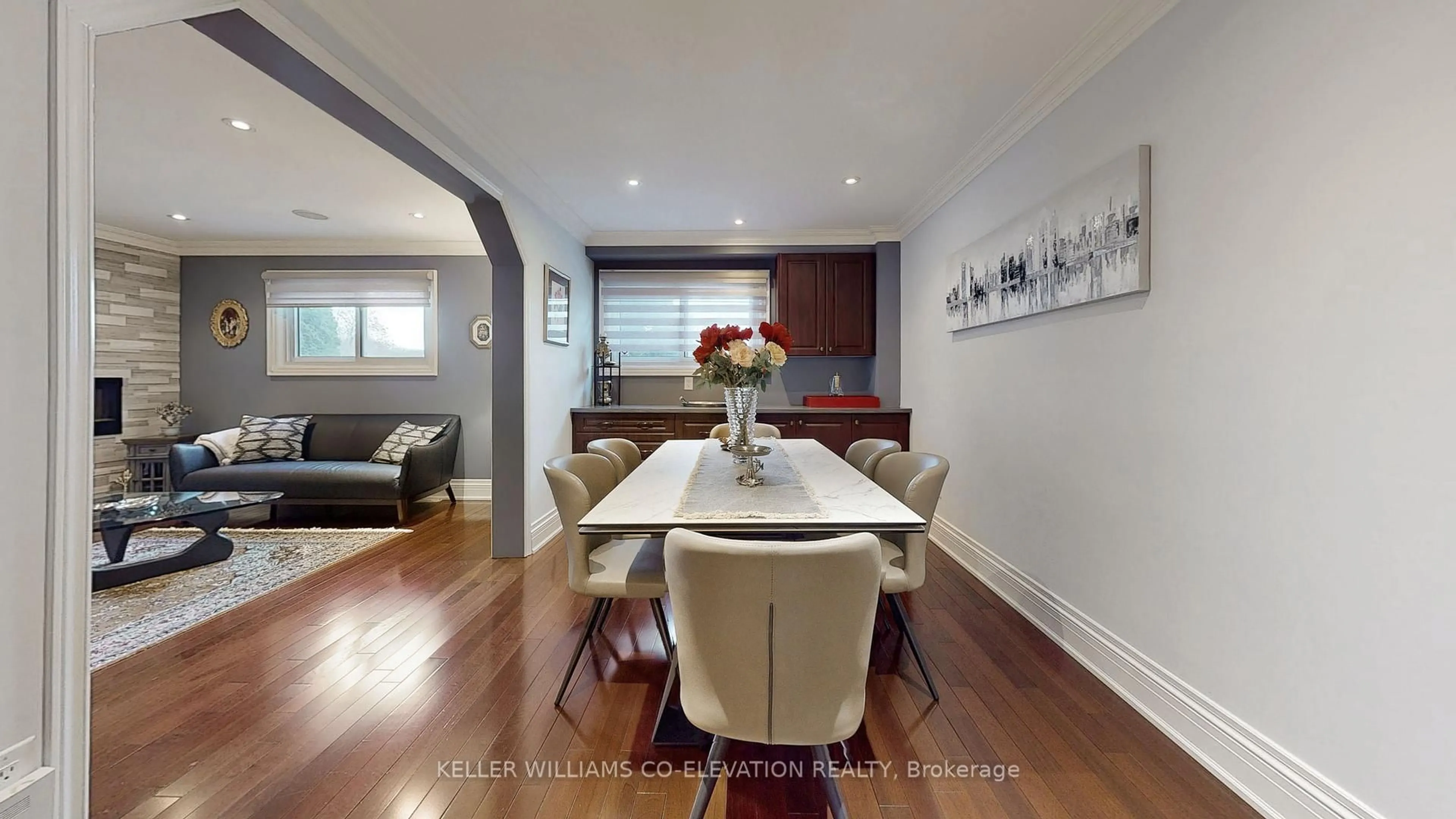 Dining room, wood/laminate floor for 239 Pineway Blvd Blvd, Toronto Ontario M2H 1B5