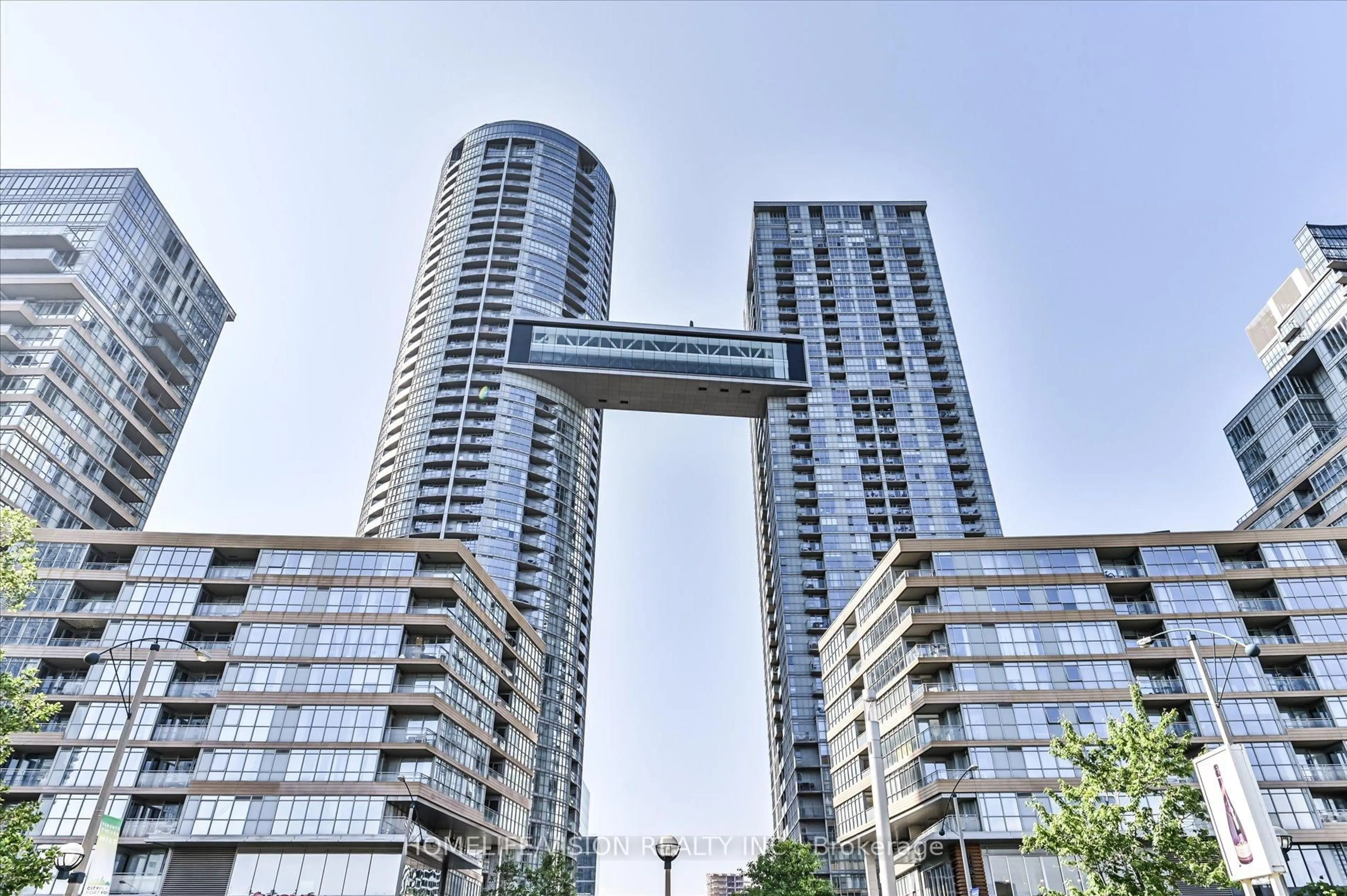 Unknown for 21 Iceboat Terr #4806, Toronto Ontario M5V 4A9