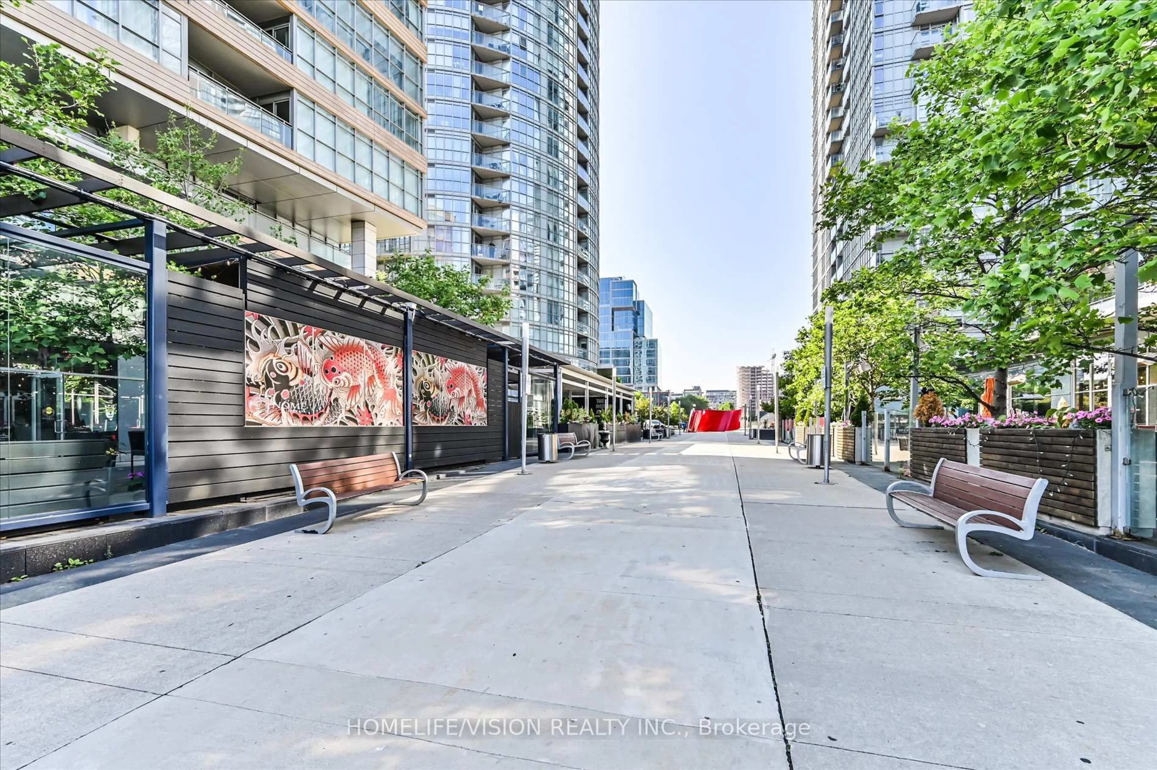 Patio, street for 21 Iceboat Terr #4806, Toronto Ontario M5V 4A9