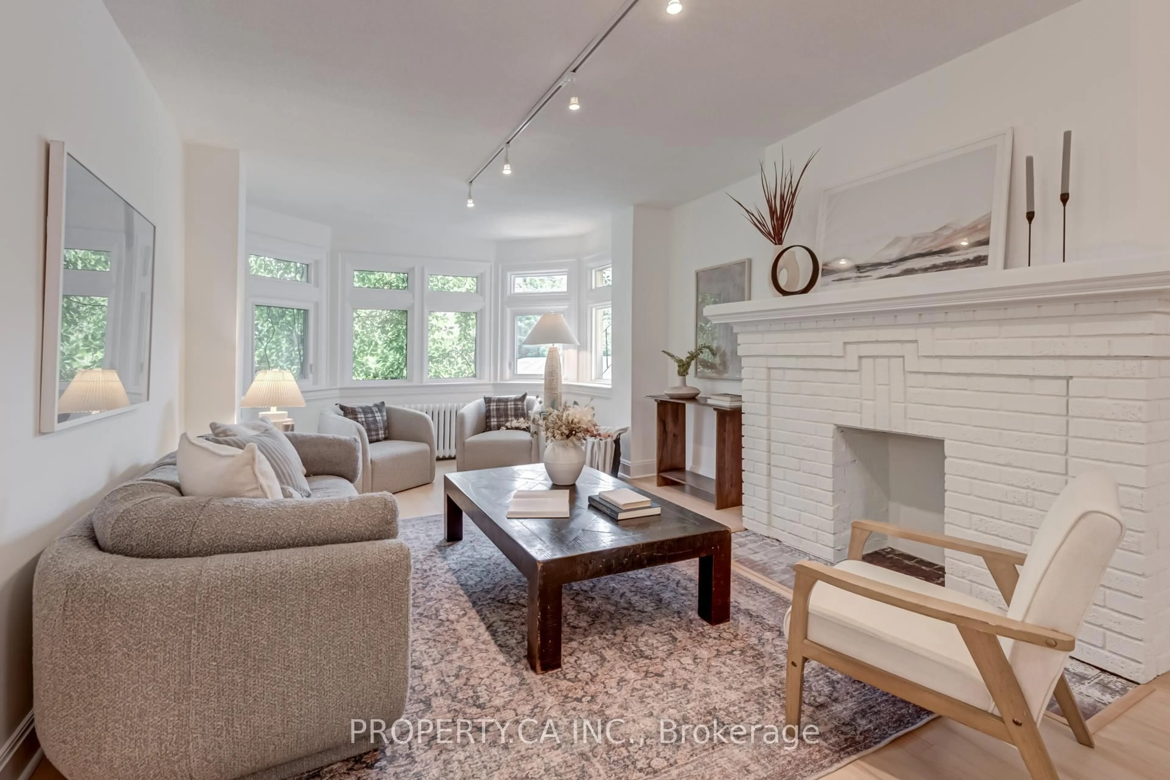 Living room with furniture, unknown for 1599 Bathurst St #13, Toronto Ontario M5P 3J1