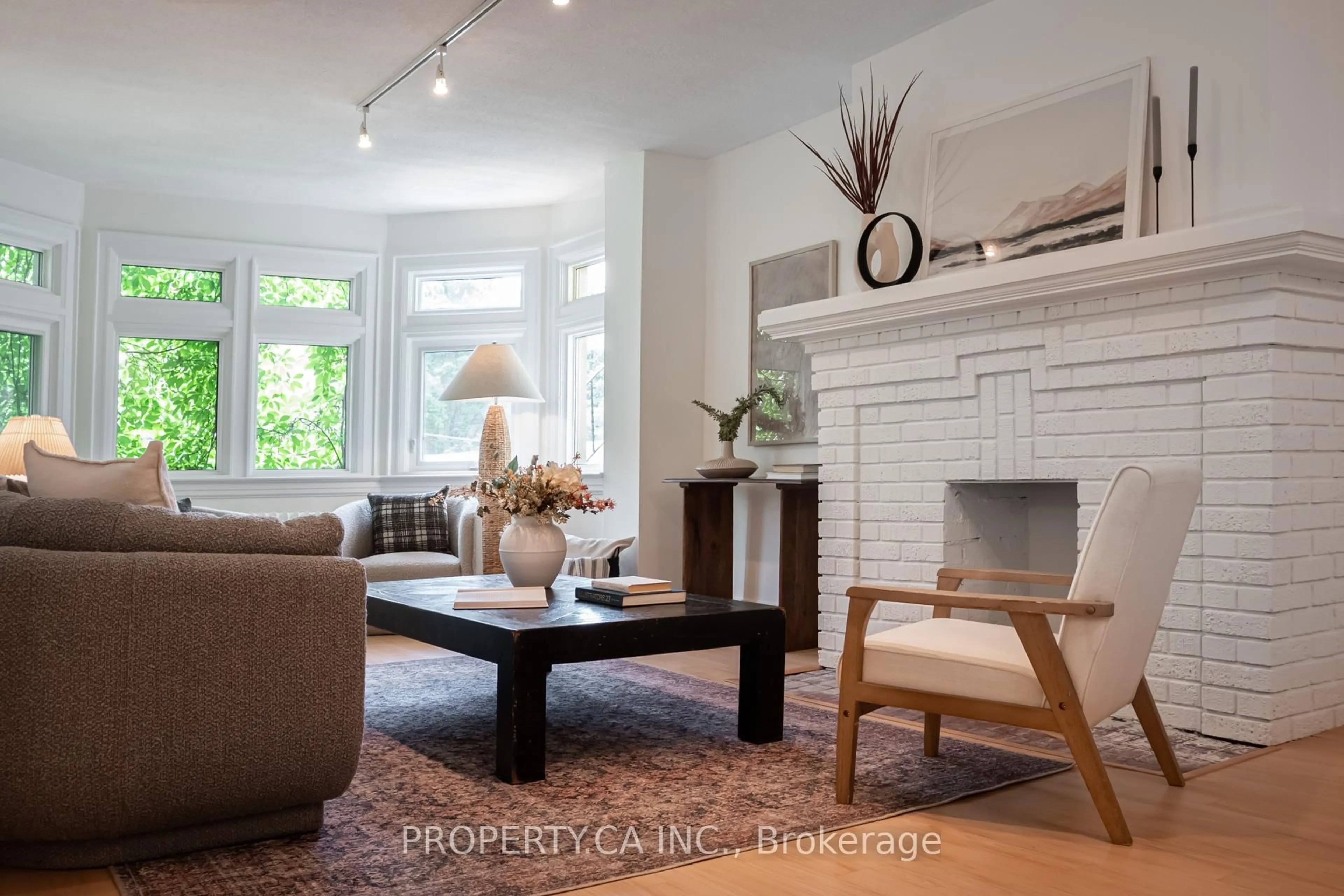 Living room with furniture, unknown for 1599 Bathurst St #13, Toronto Ontario M5P 3J1