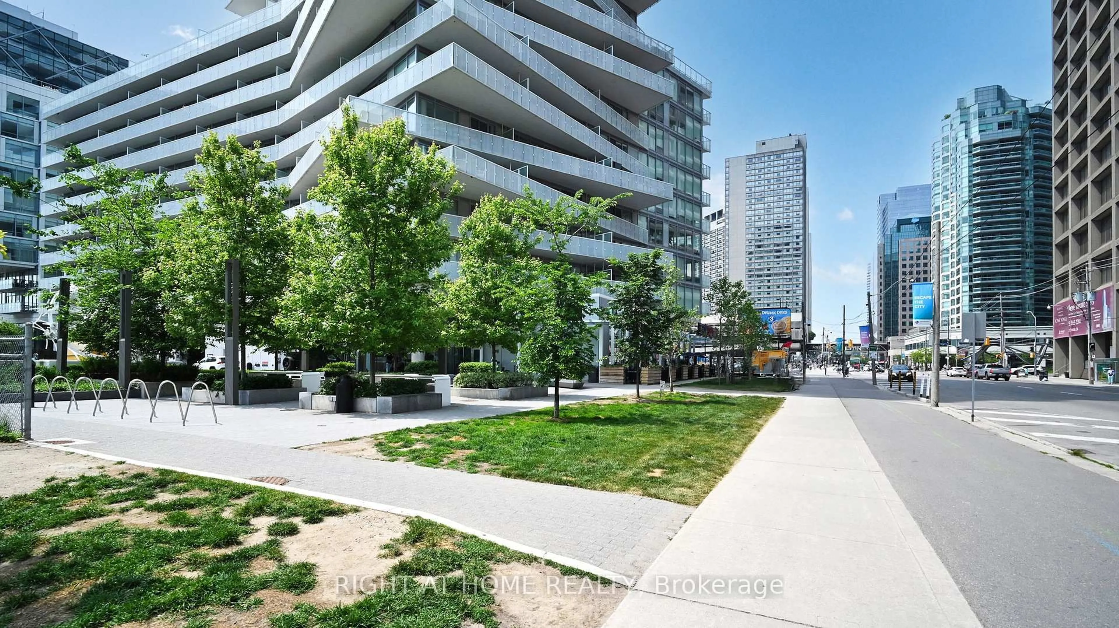 Patio, street for 15 Queens Quay #403, Toronto Ontario M5E 0C5