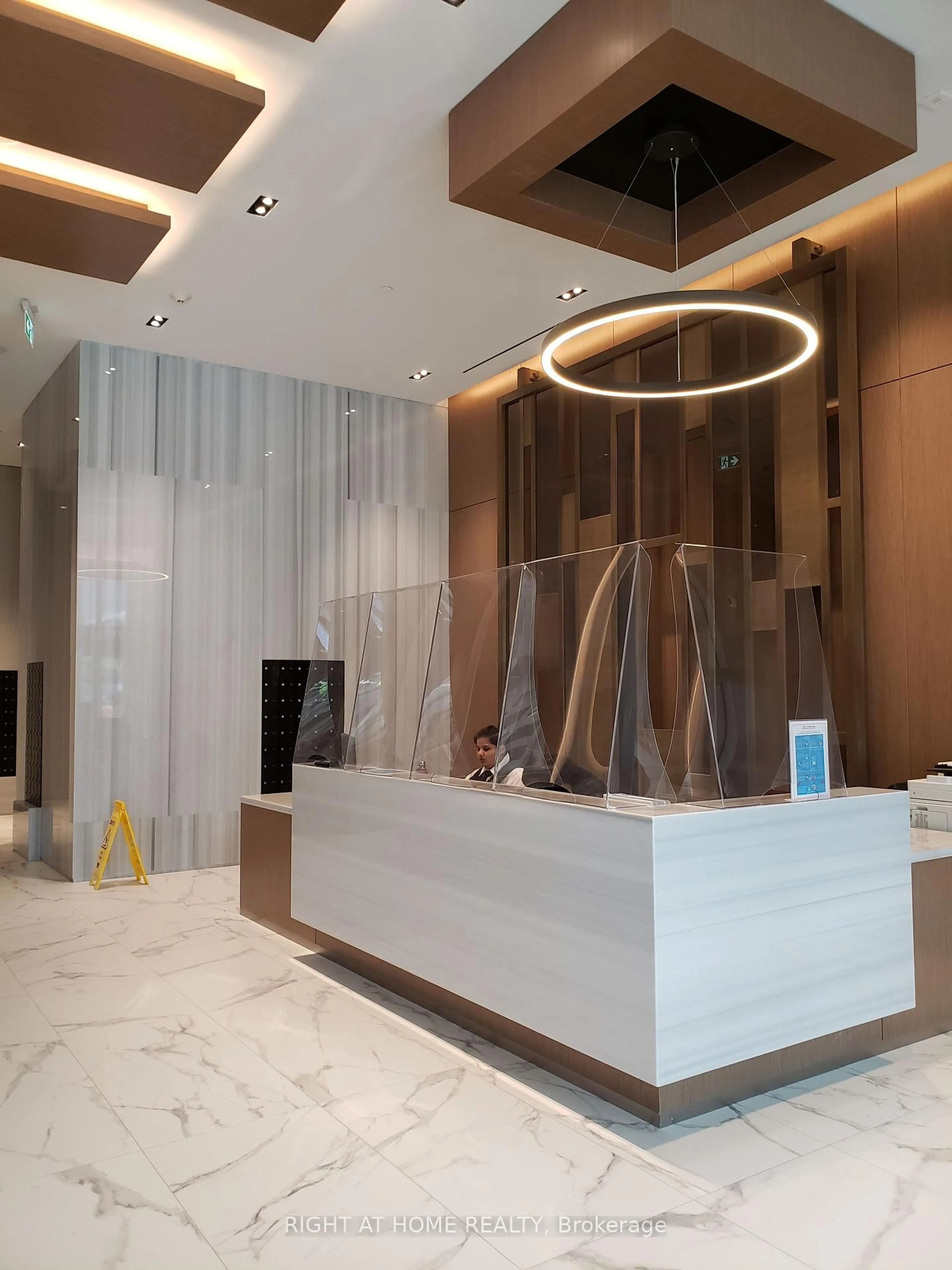 Lobby for 15 Queens Quay #403, Toronto Ontario M5E 0C5
