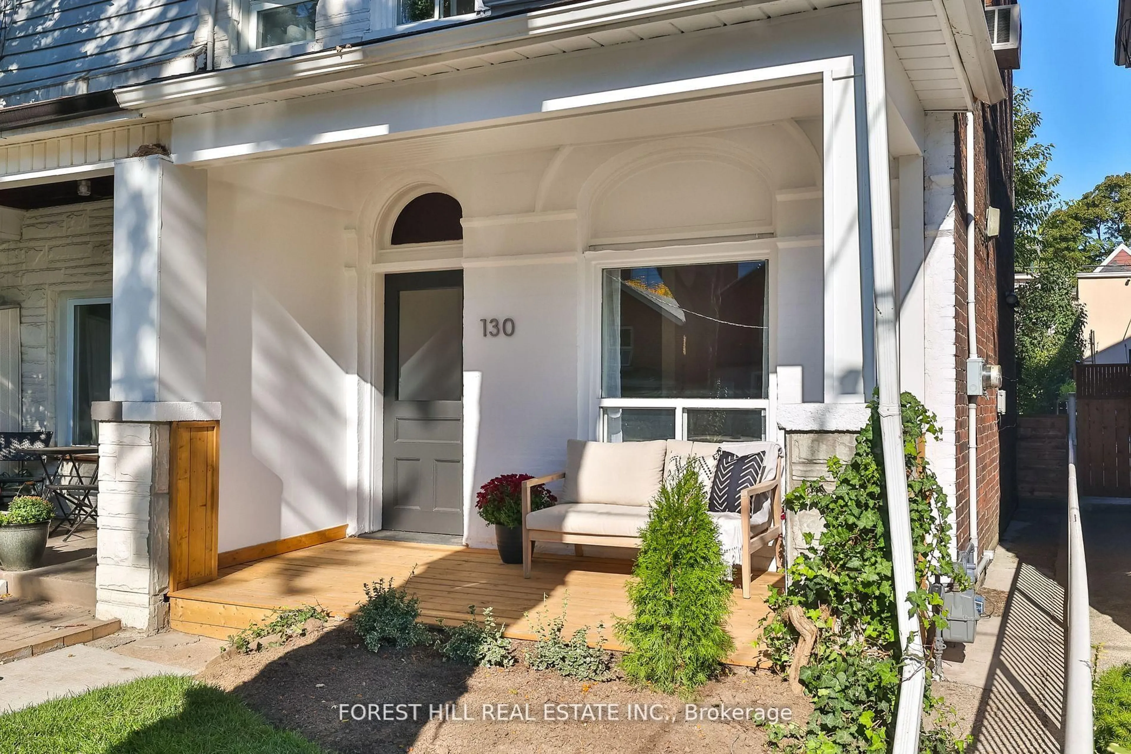 Unknown for 130 Lindsey Ave, Toronto Ontario M6H 1E6