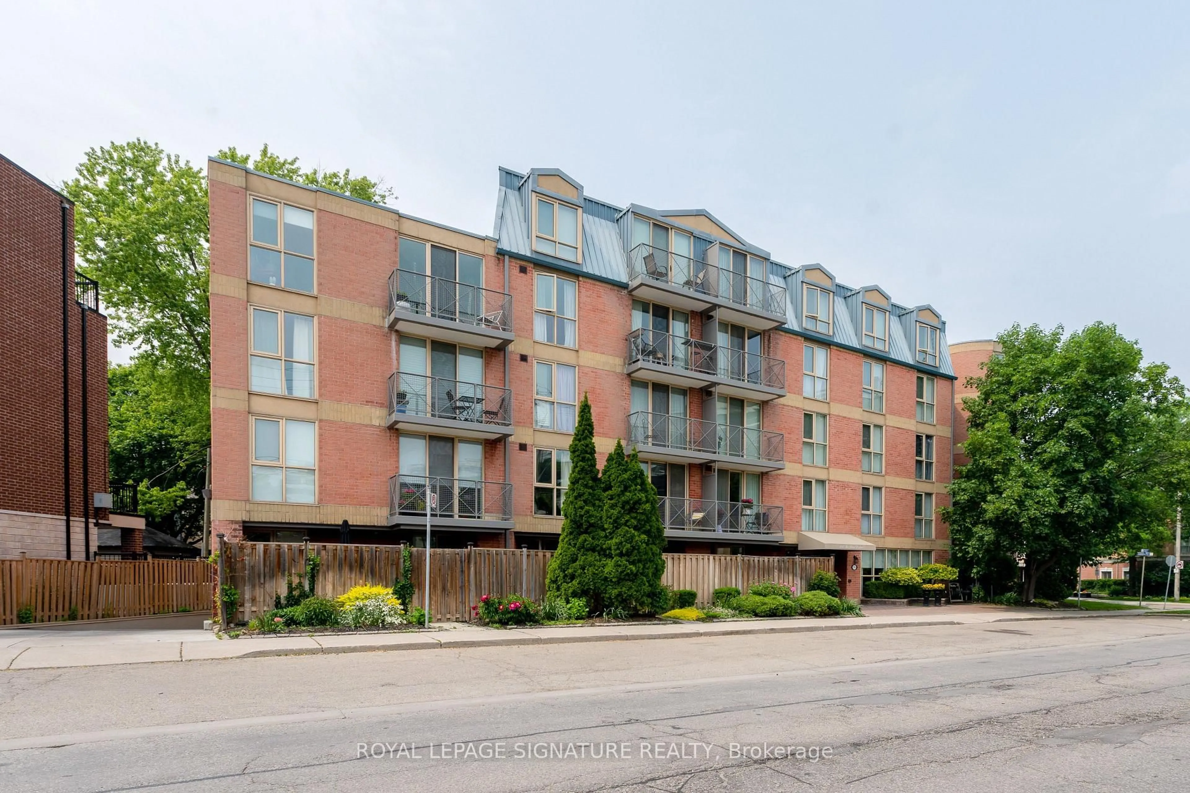 Unknown for 356 McRae Dr #206, Toronto Ontario M4G 4G4