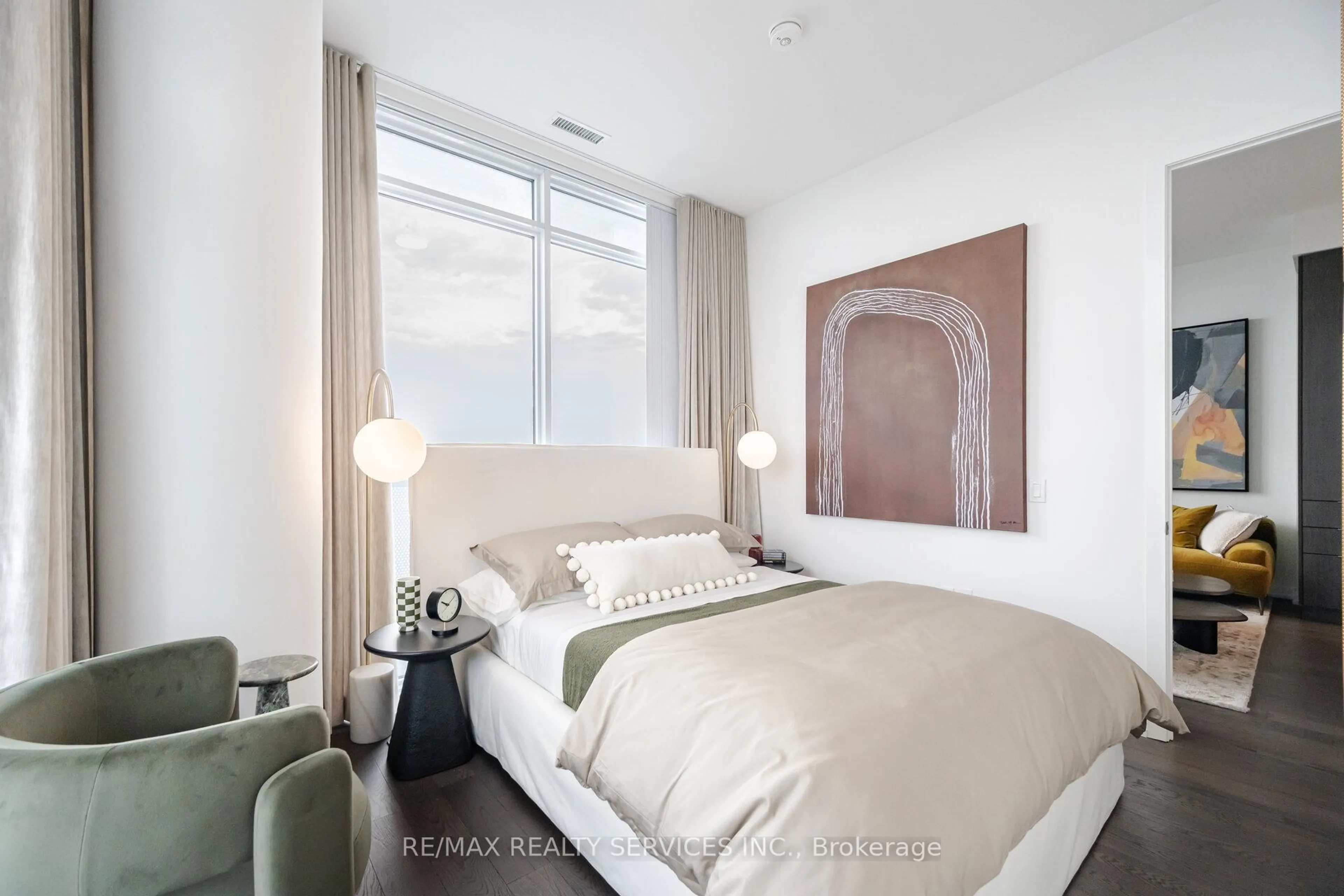 Bedroom with bed, unknown for 138 Downes St #PH103, Toronto Ontario M5E 0E4
