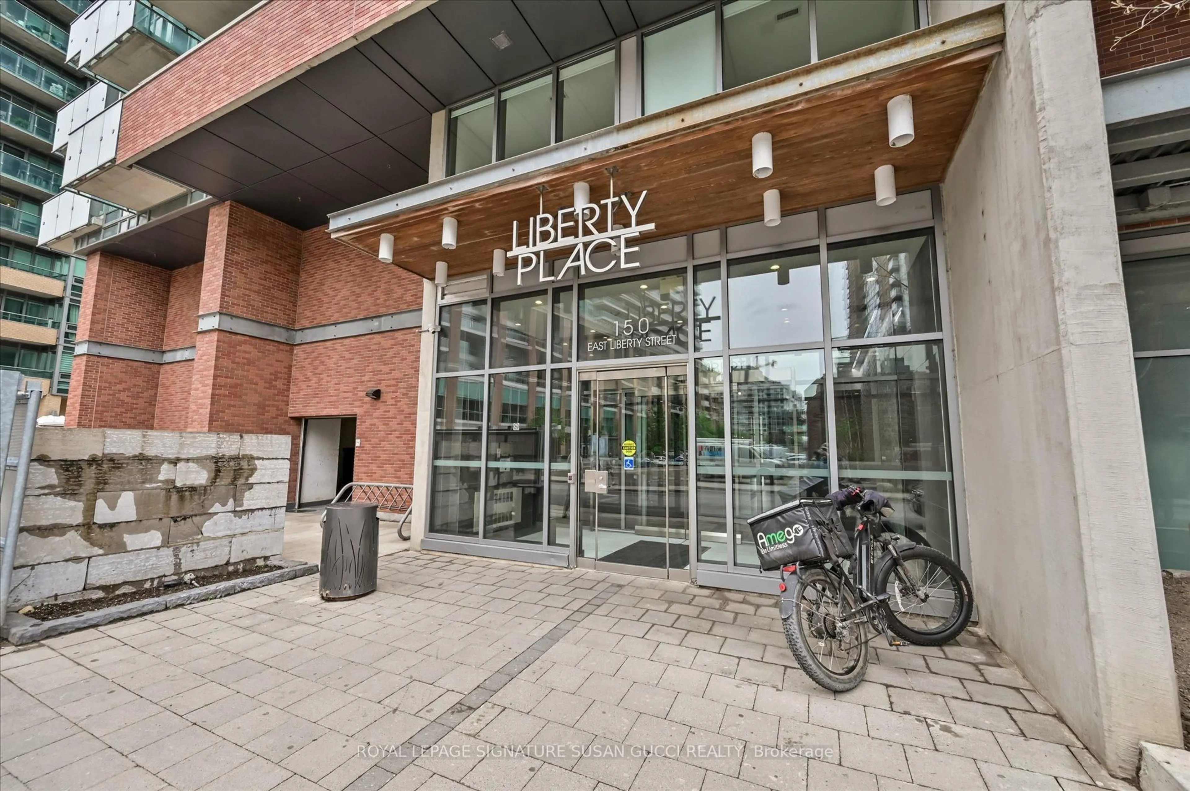 Lobby for 150 East Liberty St #615, Toronto Ontario M6K 3R5