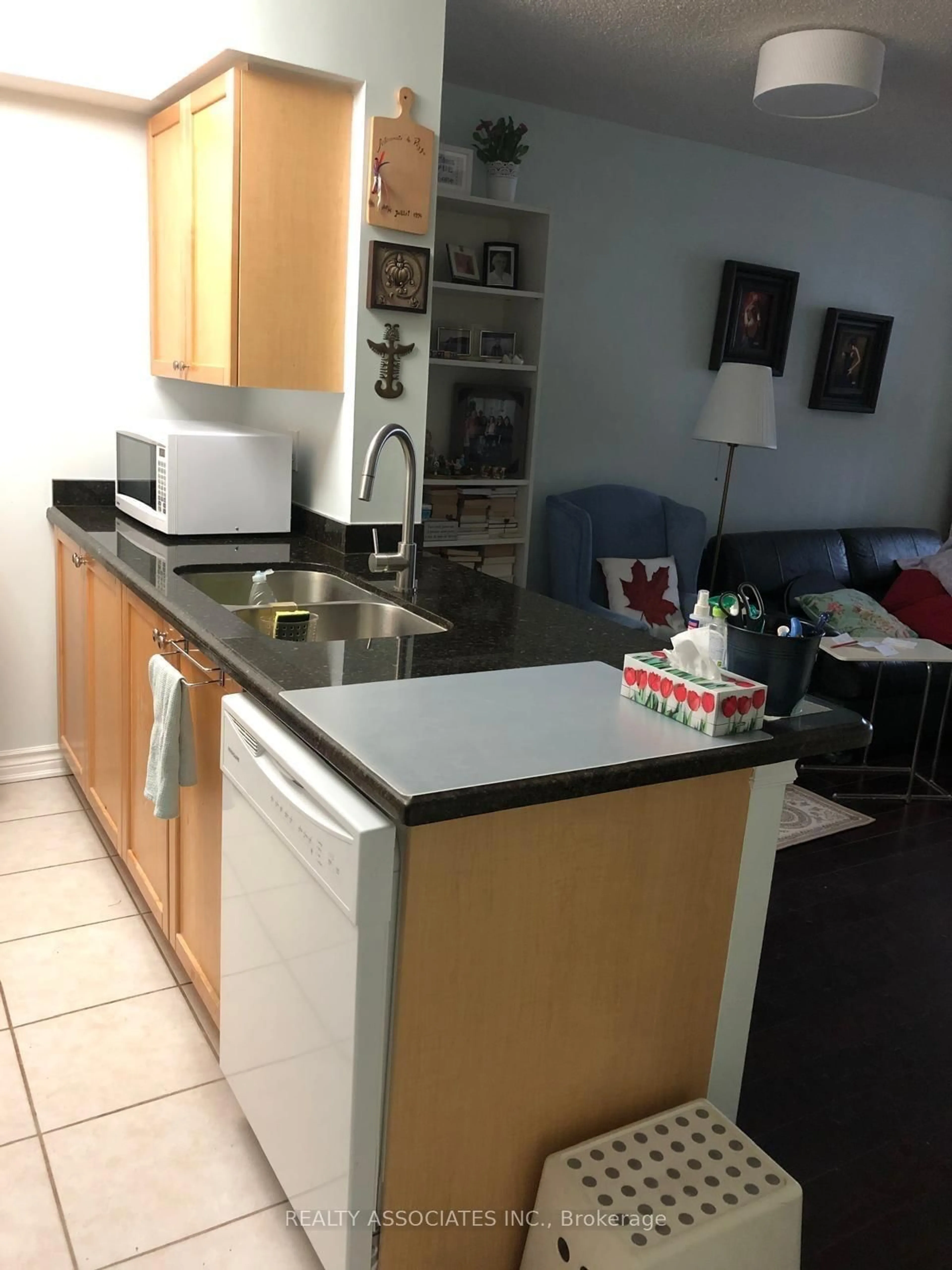 Standard kitchen, unknown for 155 Beecroft Rd #2112, Toronto Ontario M2N 7C6