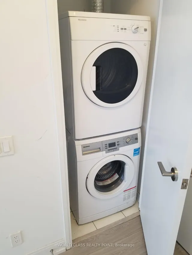 Additional property image - 181 Dundas St Unit 4702