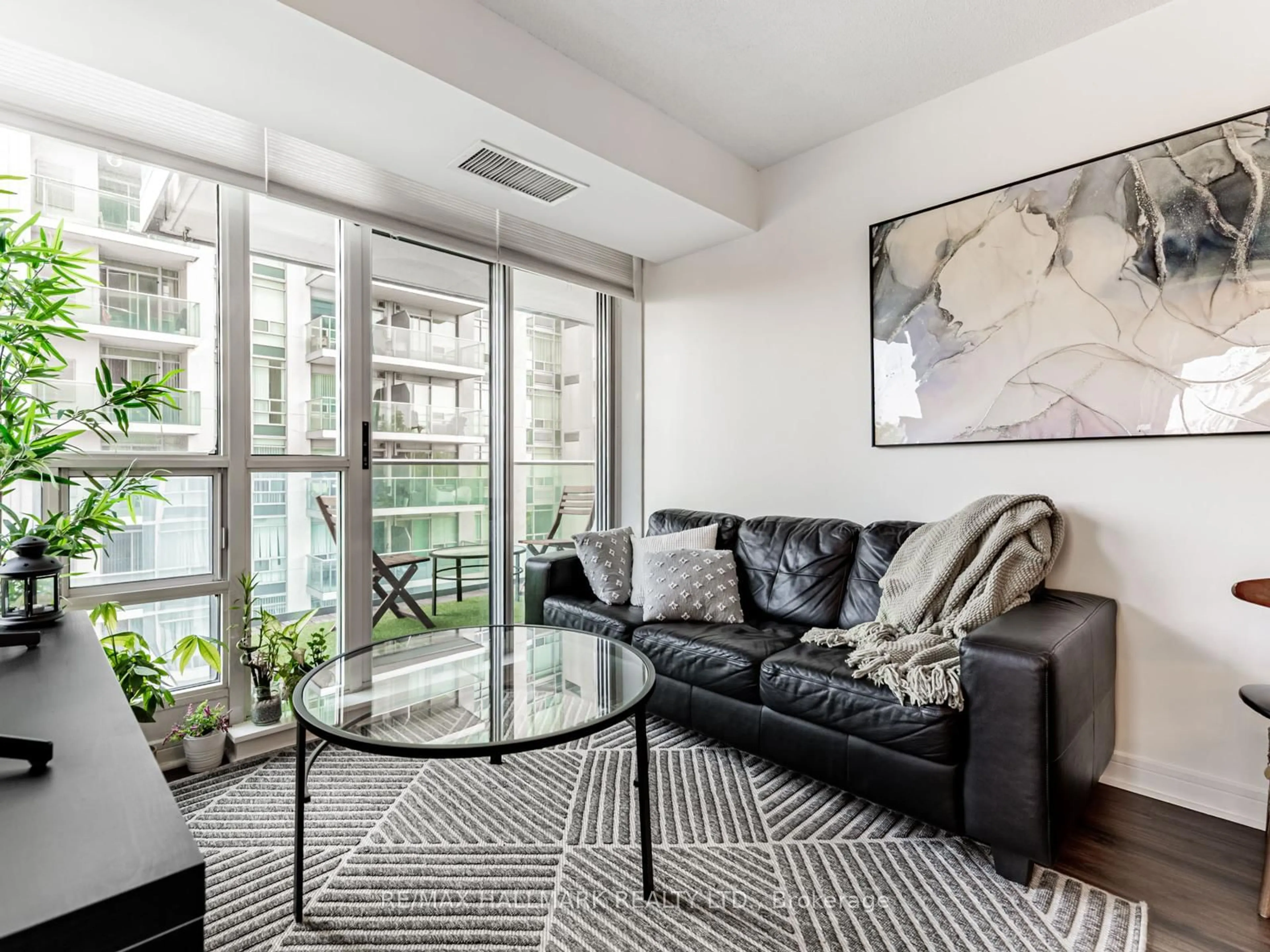 Living room with furniture, unknown for 31 Bales Ave #610, Toronto Ontario M2N 7L6