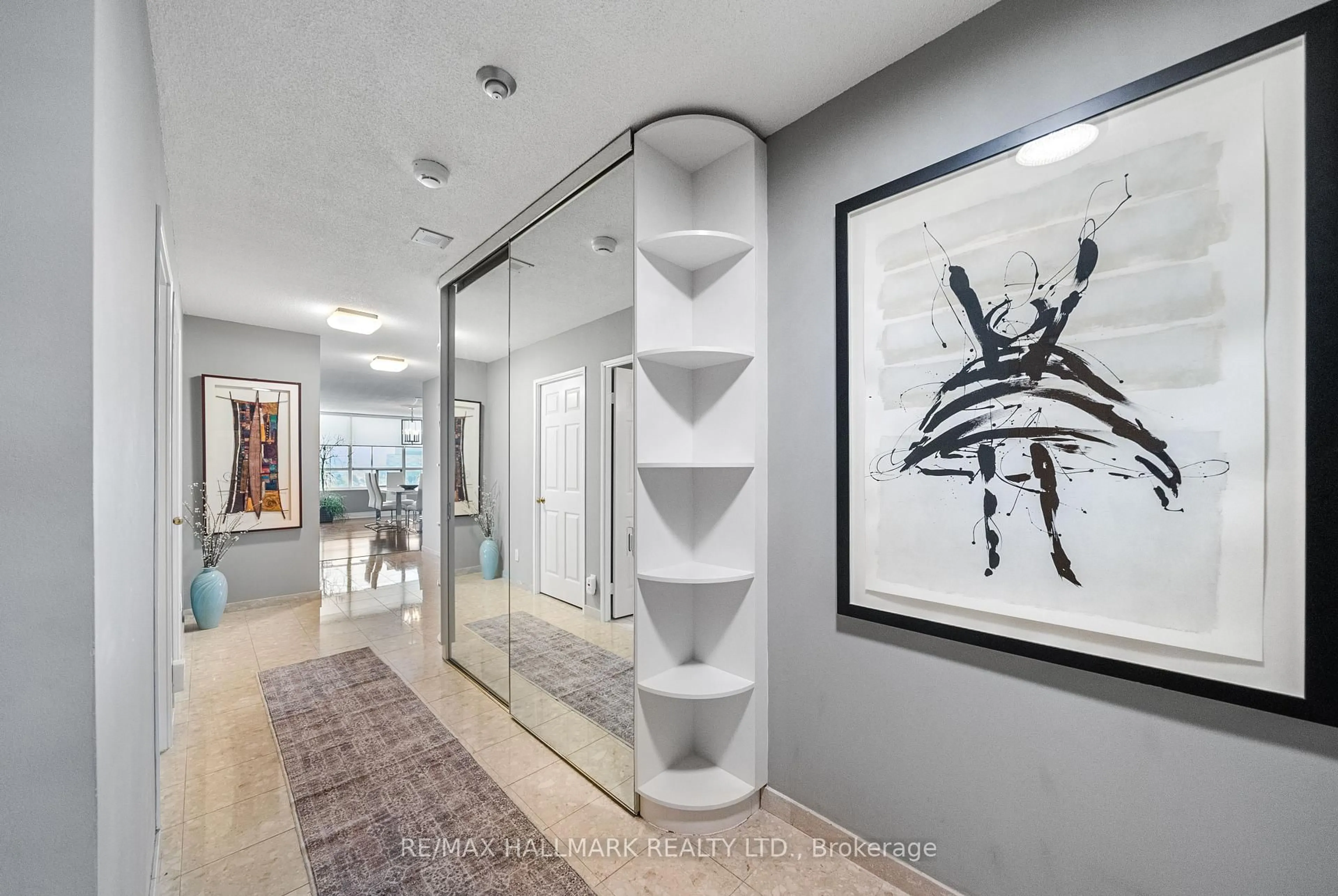 Indoor entryway for 215 Wynford Dr #1001, Toronto Ontario M3C 3P5