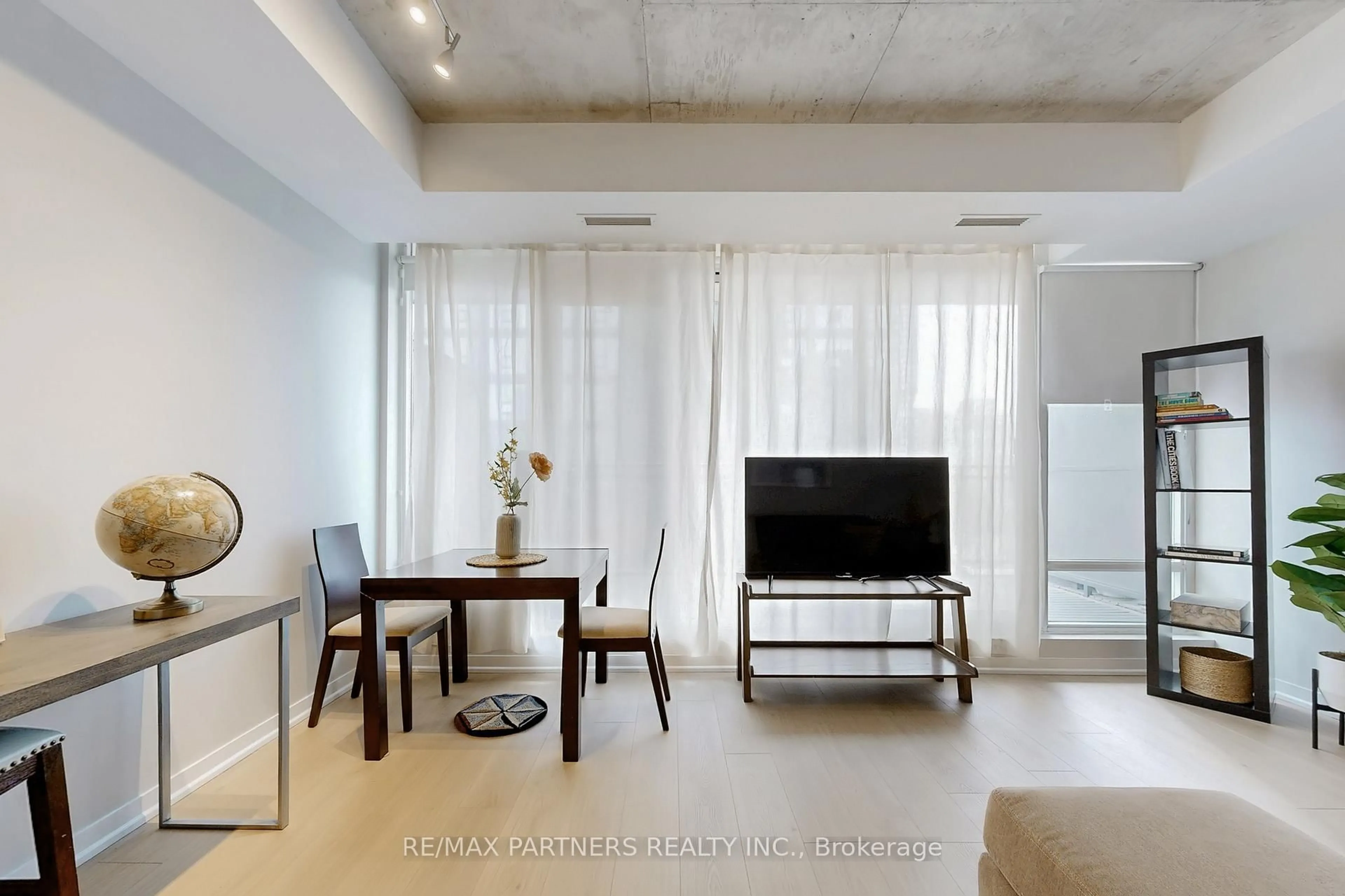 Living room with furniture, unknown for 127 Queen St #604, Toronto Ontario M5C 1S3