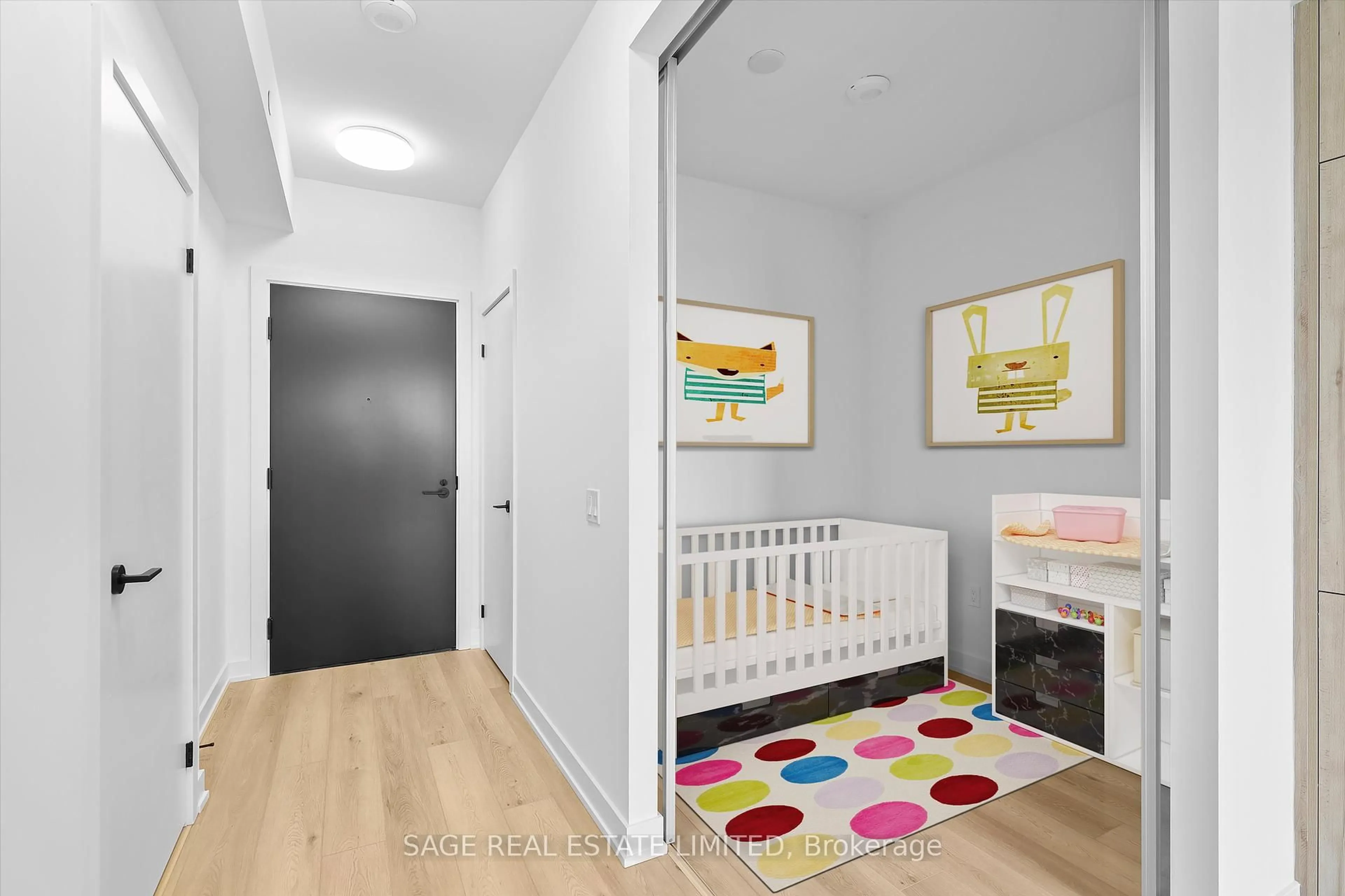 Indoor entryway for 117 Broadway Ave #2208, Toronto Ontario M4P 1V3