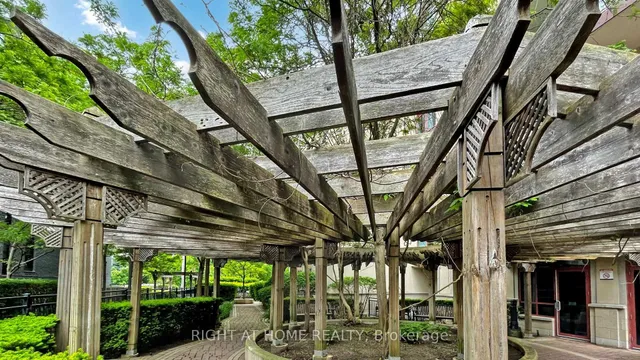 Additional image 3 of 23 Rean Dr Unit 701