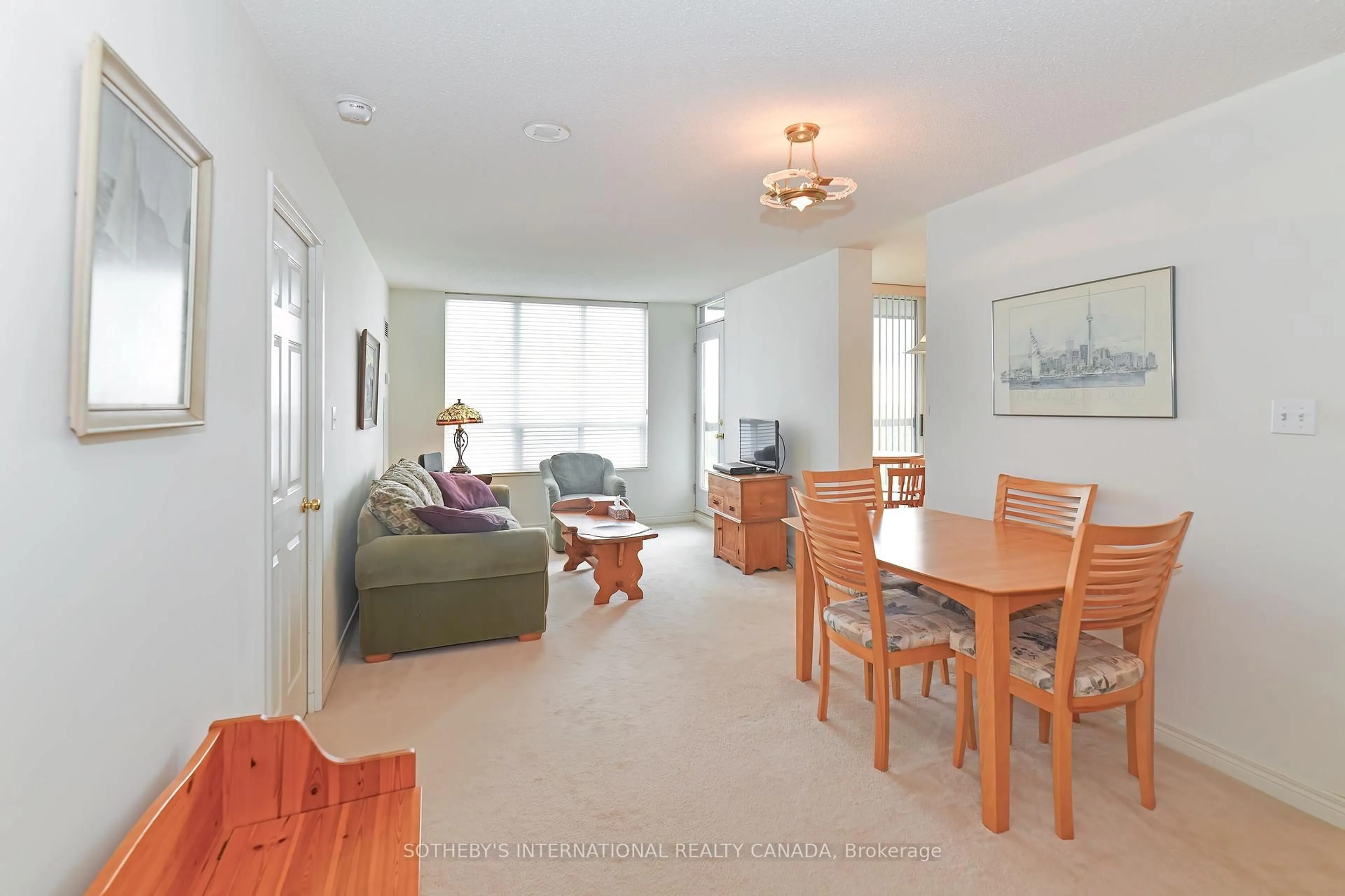 Living room with furniture, unknown for 35 Merton St #1605, Toronto Ontario M4S 3G4