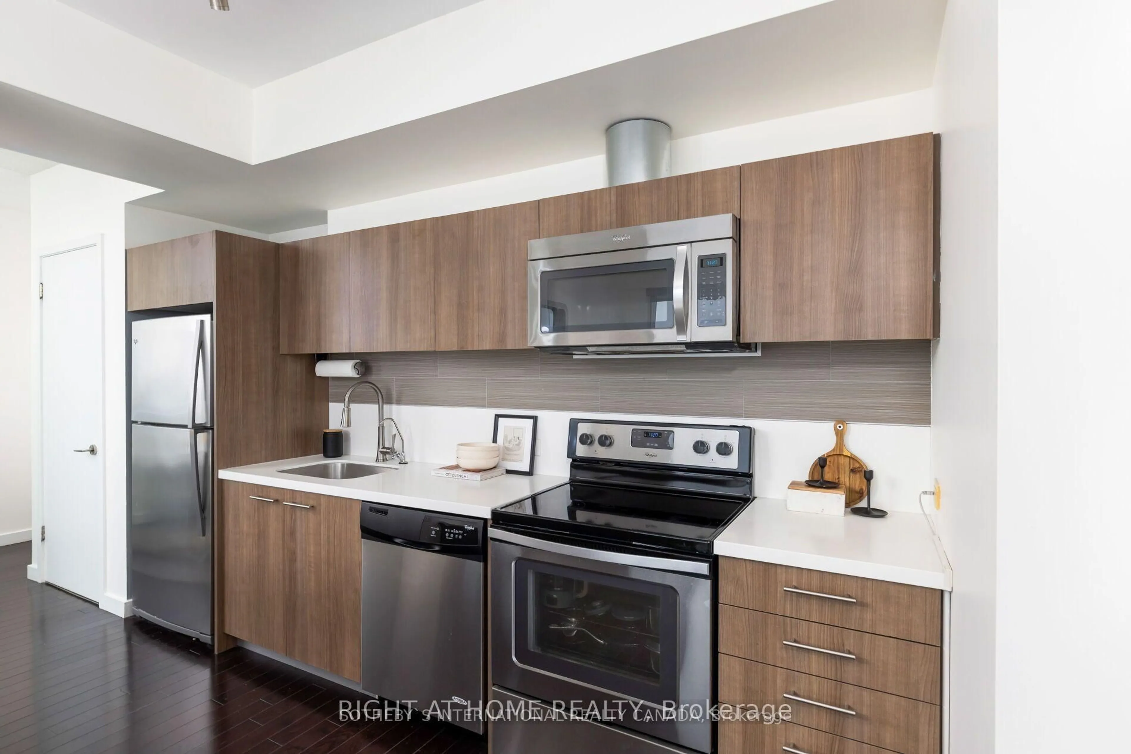 Unknown for 390 Cherry St #1405, Toronto Ontario M5A 0E2